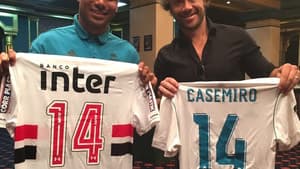 Lugano está em Kiev para ver a final da Champions e presenteou Casemiro, revelado no Tricolor