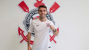 Mauro Boselli é anunciado pelo Corinthians