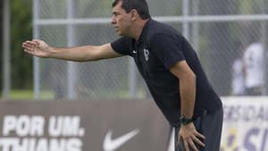 Fábio Carille me treino do Corinthians