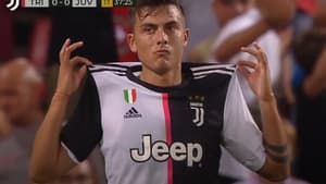 Dybala marca golaço em amistoso da Juventus
