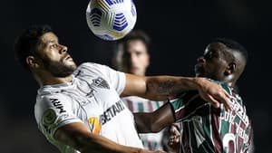 Hulk também questionou a penalidade marcada pela arbitragem que deu origem ao gol do Fluminense, anotado por Fred