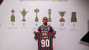 Douglas-Costa-Fluminense-aspect-ratio-512-320