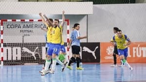 Brasil-x-Uruguai-Futsal-aspect-ratio-512-320