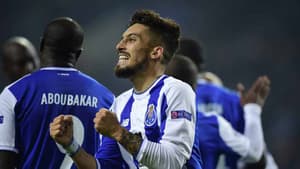 Besiktas empata com Porto e avança na Liga dos Campeões como líder do grupo