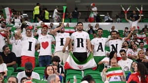 Jogadores do Irã enviam condolências às famílias de vítimas em