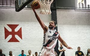 Com último quarto dominante, Vasco vence o Corinthians pelo NBB