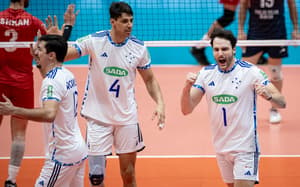 Vôlei: Cruzeiro vence iranianos e encara Trentino na final do Mundial de Clubes