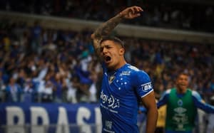 Cruzeiro: Romero defende trabalho do técnico Fernando Diniz