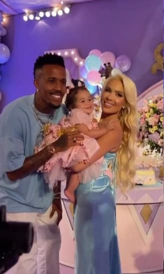 Éder Militão e Karoline Lima no aniversário de um ano da Cecília (Foto Divulgação Instagram)