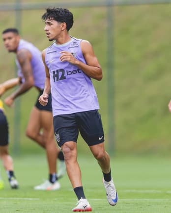 Kauã Pascini na Cidade do Galo (Foto: Pedro Souza / Atlético