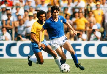 GALERIA: Veja as Copas disputadas por Paolo Rossi e o clube que ele defendia no período de cada Mundial