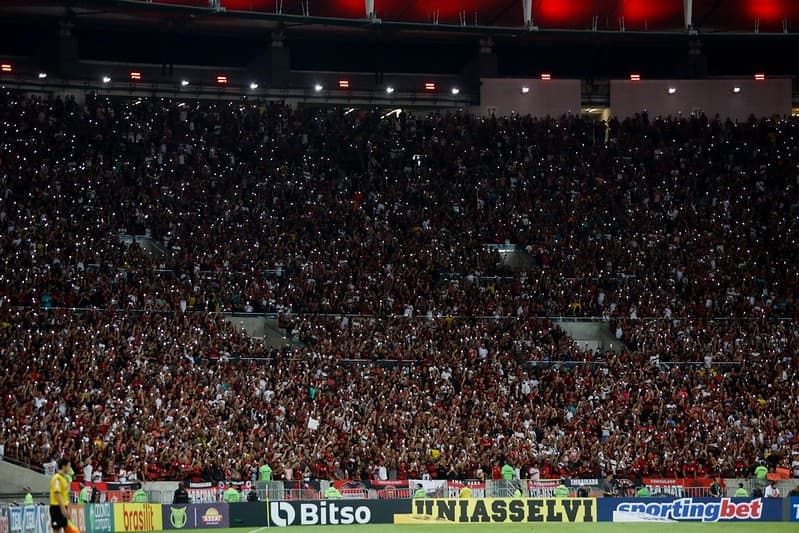 Qual foi a maior torcida do Flamengo no Maracanã?