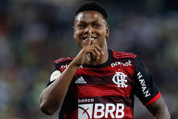 Tốc độ bùng nổ của Matheus França thổi bùng sức sống mãnh liệt - Ngôi Sao Trẻ Gây Ấn Tượng Mạnh Mẽ Trên Sân Cỏ Tốc độ bùng nổ của Matheus França thổi bùng sức sống mãnh liệt - Ngôi Sao Trẻ Gây Ấn Tượng Mạnh Mẽ Trên Sân Cỏ