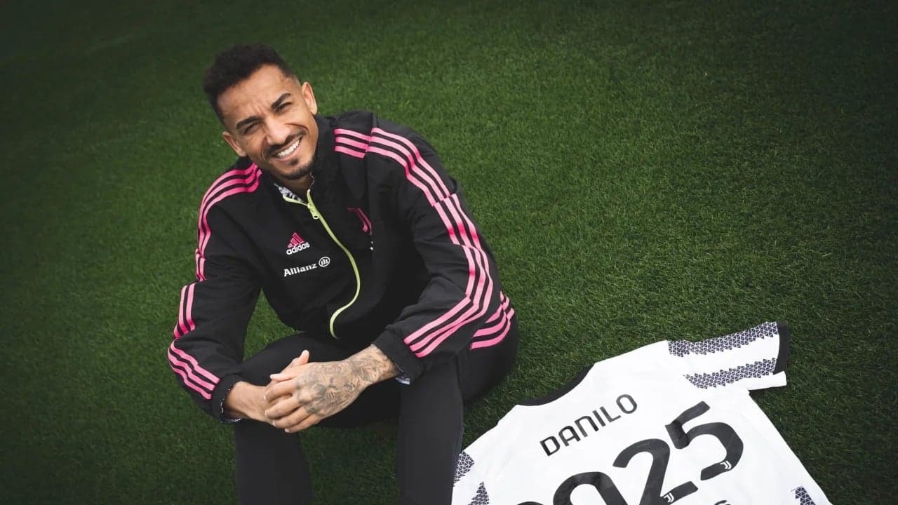 Lateral Da Seleção, Danilo Renova Contrato Com A Juventus - CMS Lance!