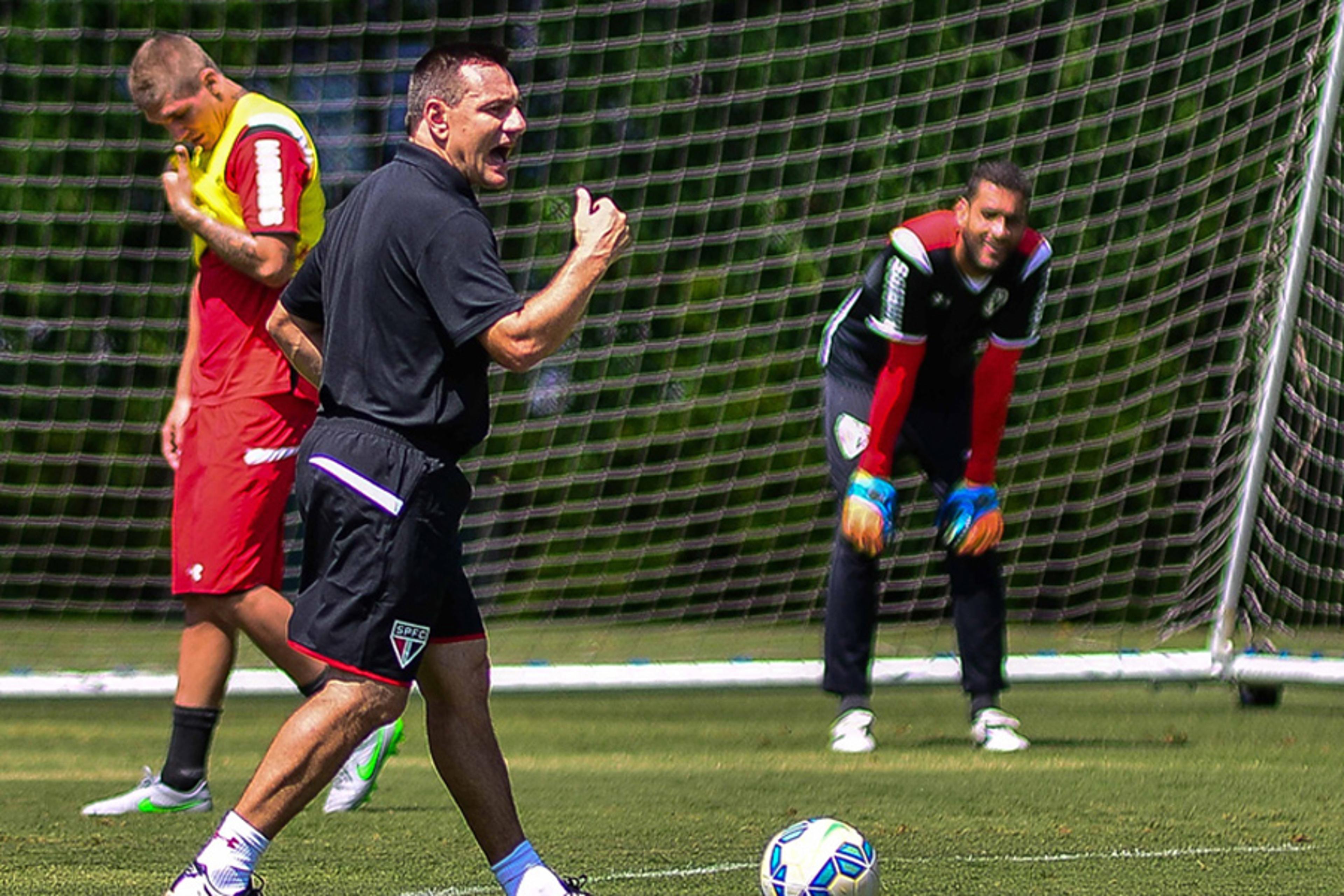 Em treino com chuva, Doriva mantém formação do São Paulo