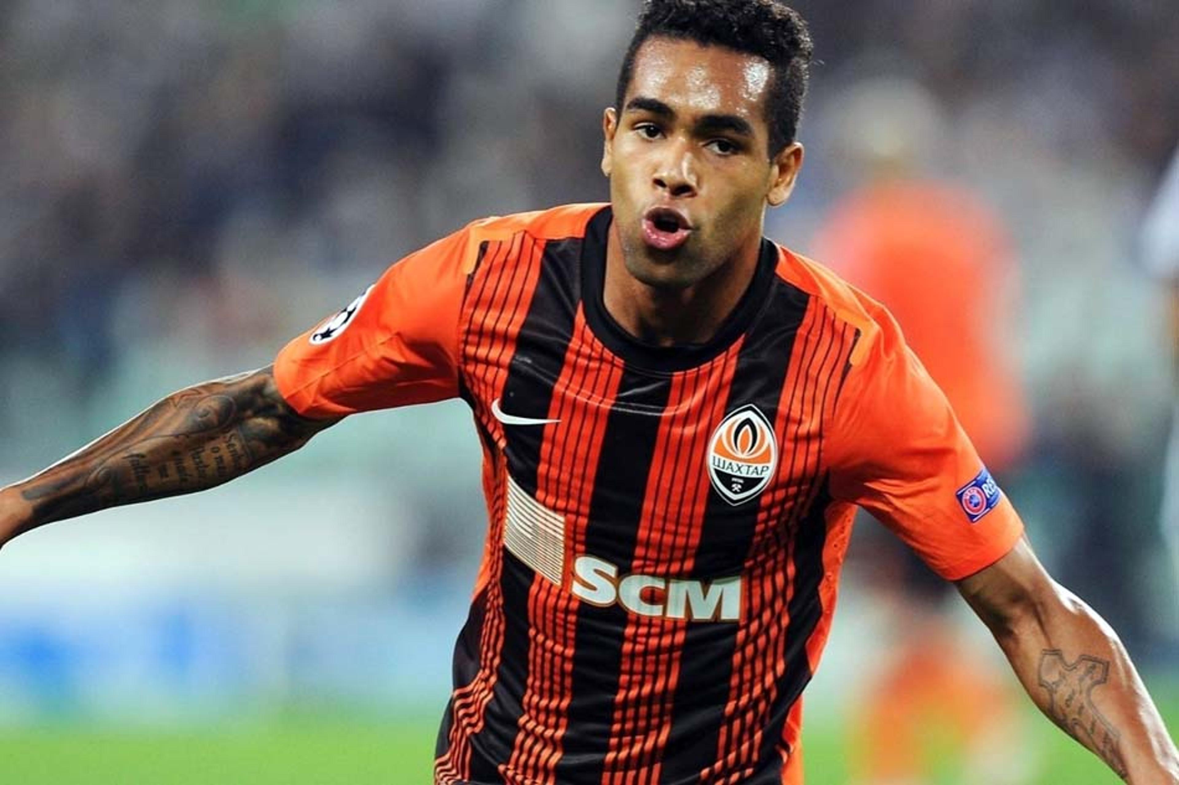 Alex Teixeira revela ao L!: ‘Tenho proposta da Juventus, Chelsea e PSG’