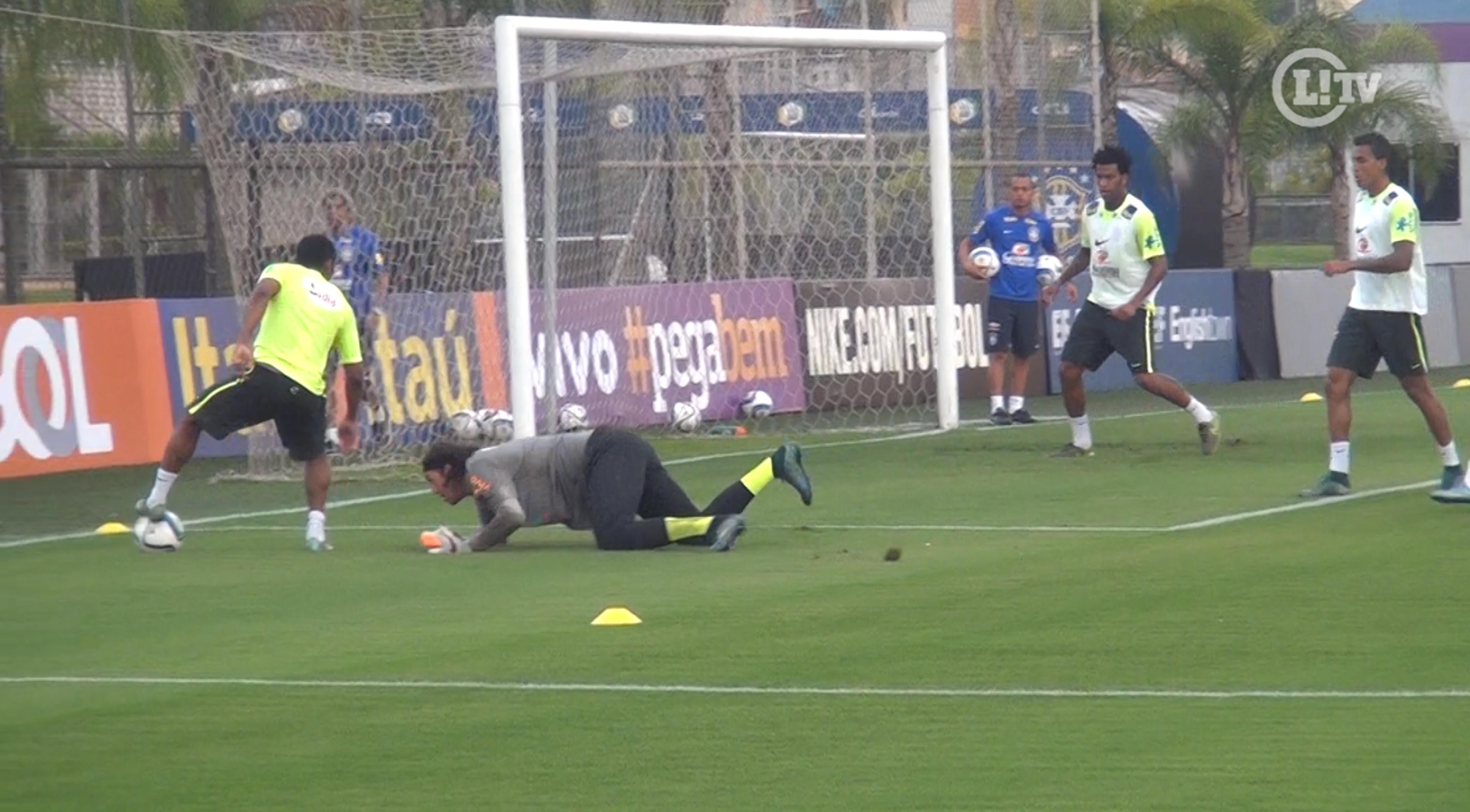 Em treino, Dunga definirá goleiro, lateral e quem dá lugar a Neymar