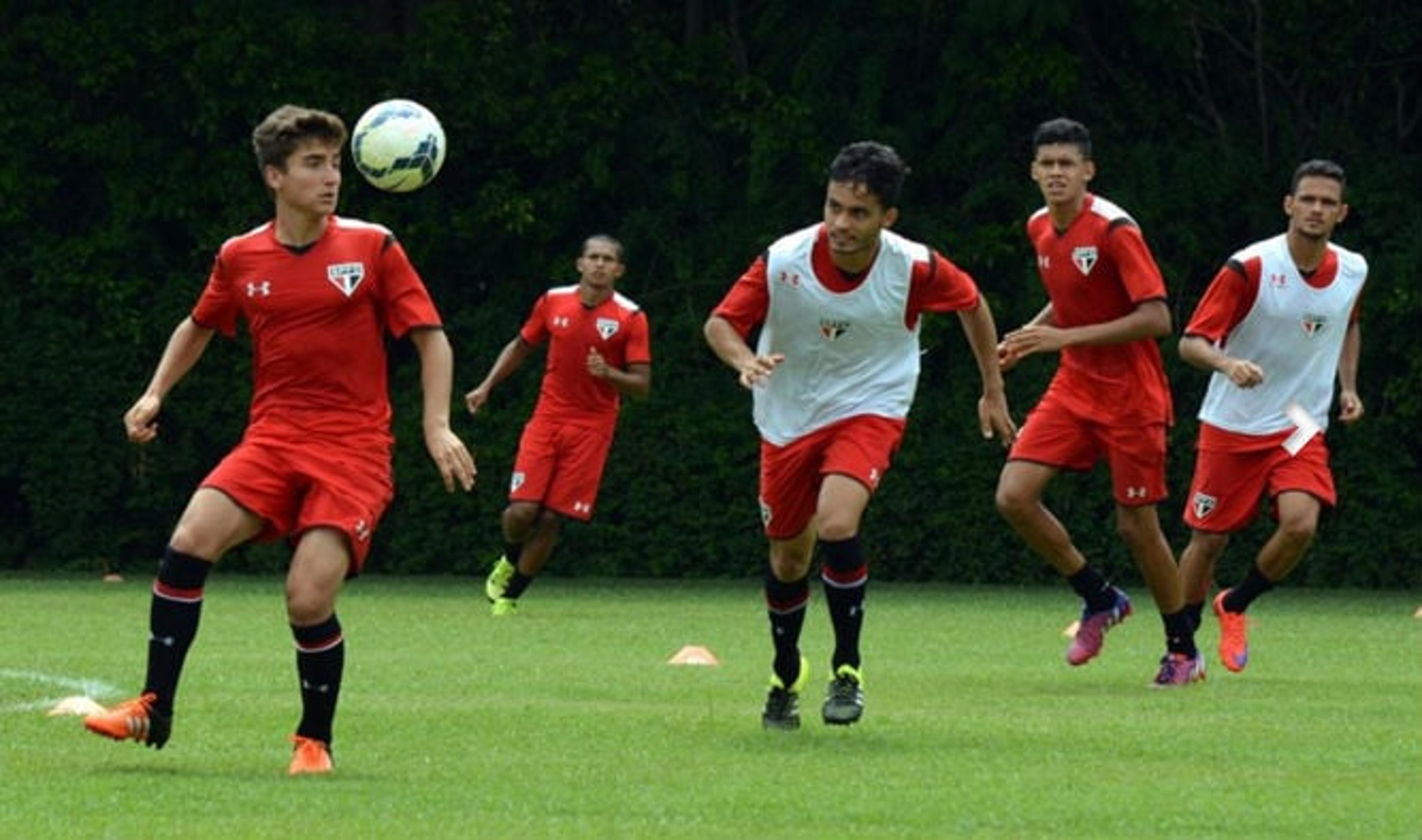 São Paulo reforça o sub-20 para decisão com joias do profissional