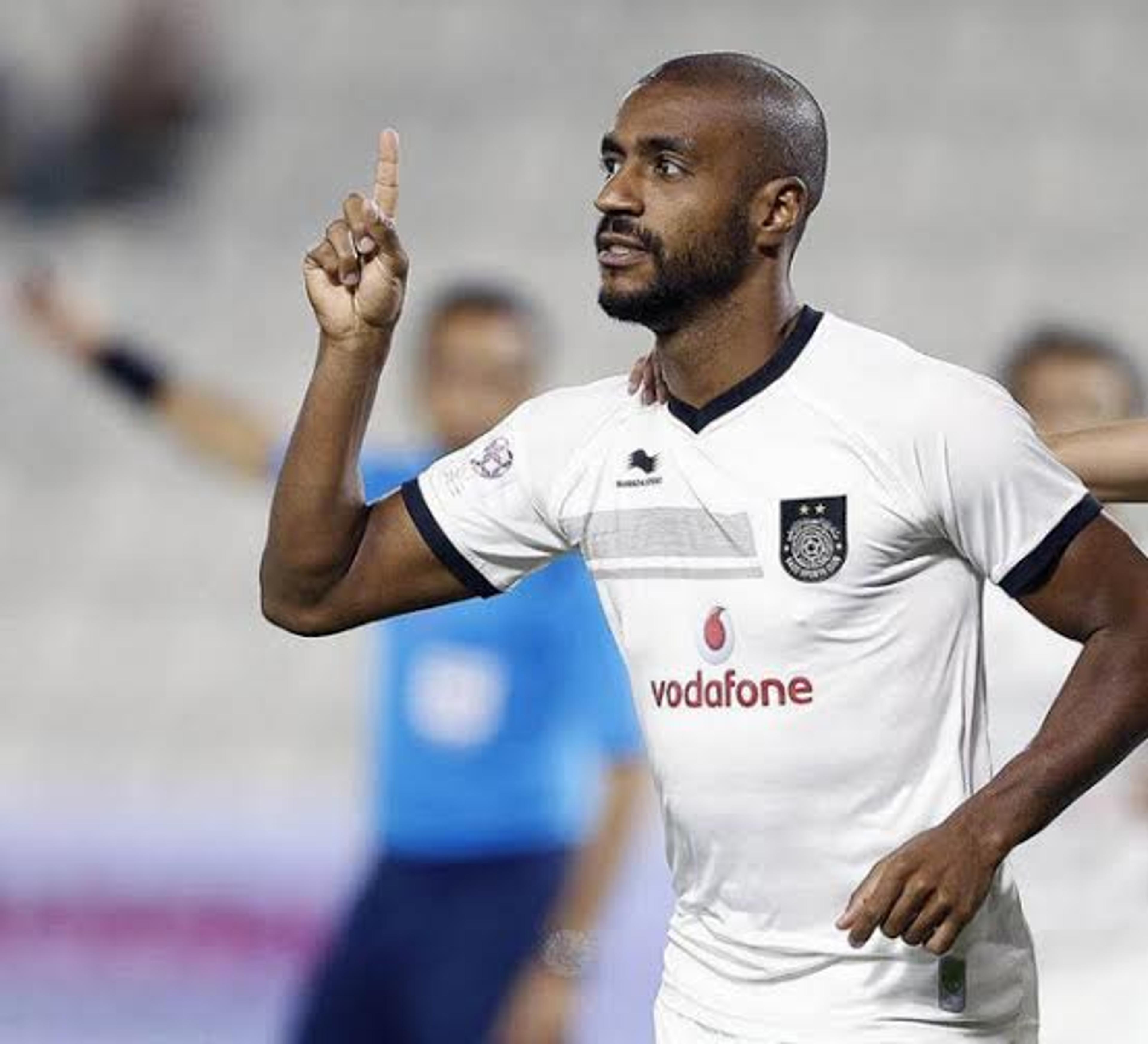 Muriqui faz gol da vitória do Al Sadd sobre líder do campeonato no Qatar