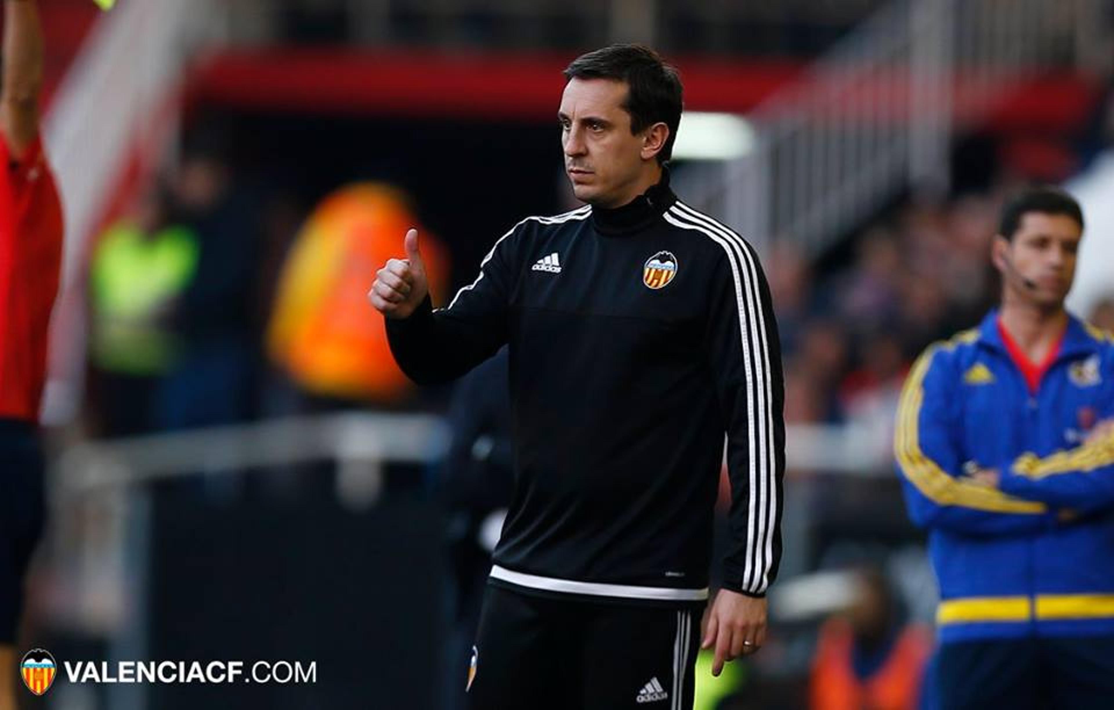 Não resistiu! Valencia anuncia a demissão do técnico Gary Neville