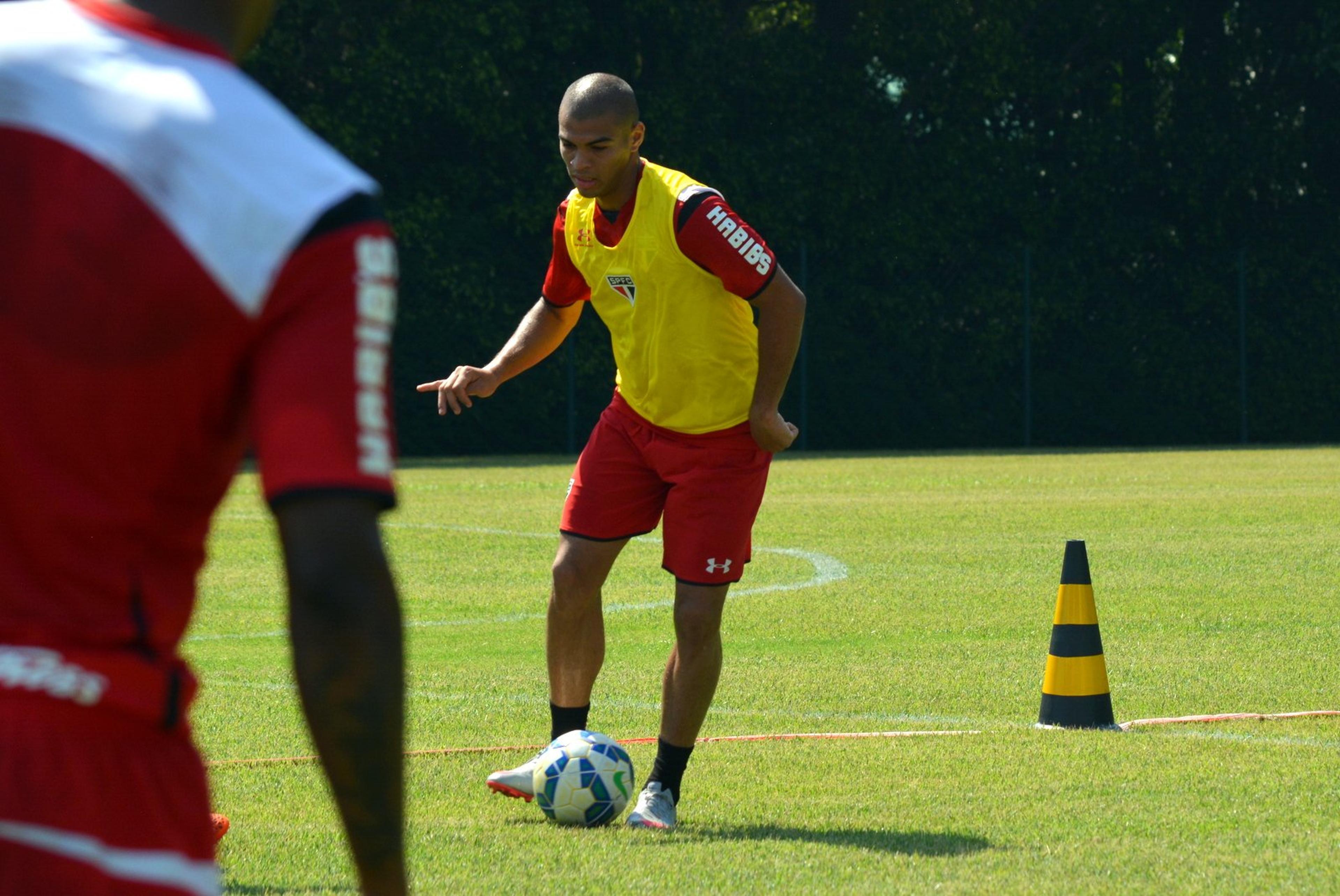 São Paulo volta a treinar, mas sem definição de time para pegar o Ituano