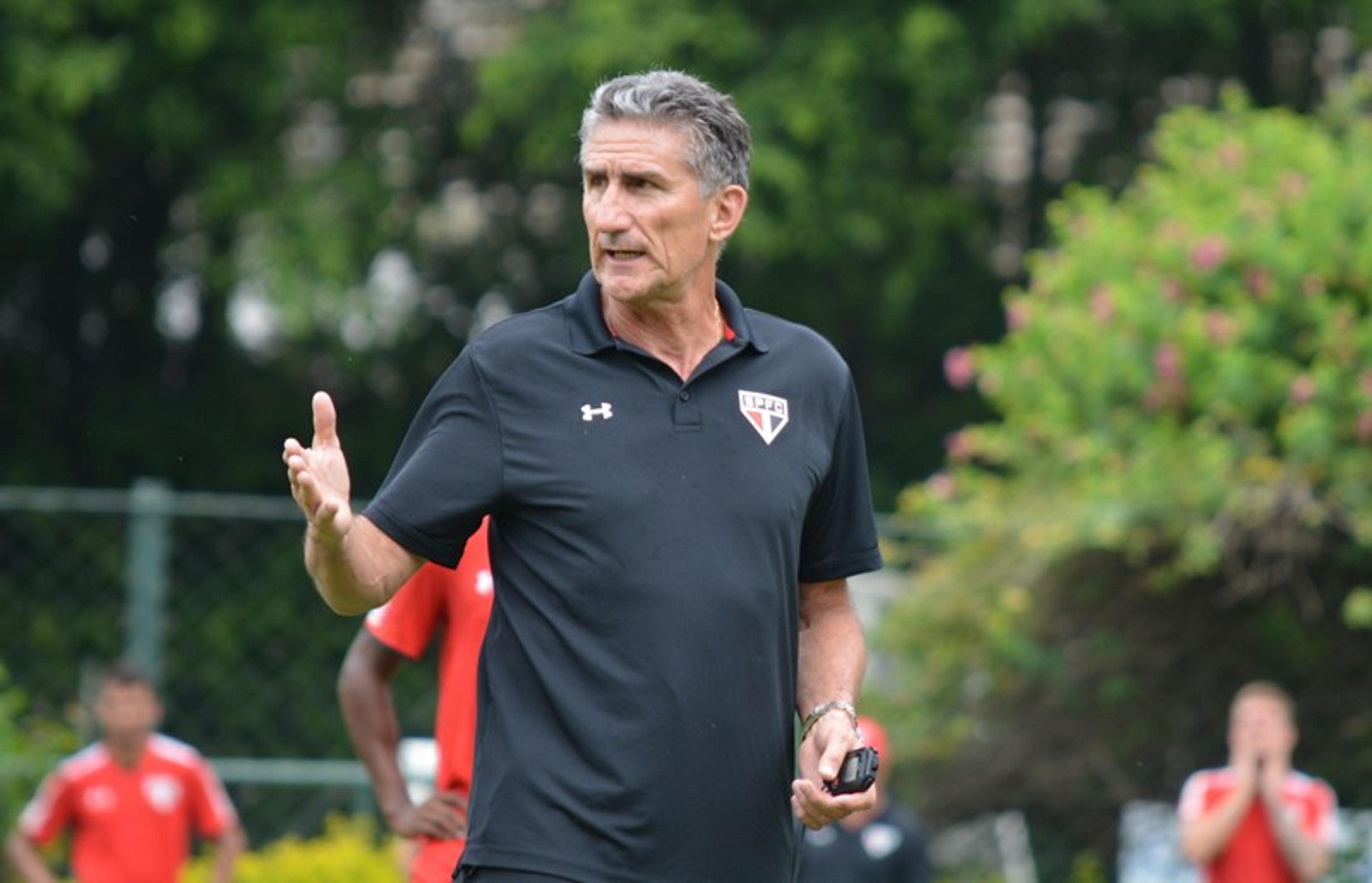 São Paulo marca jogo-treino contra time mineiro no Pacaembu