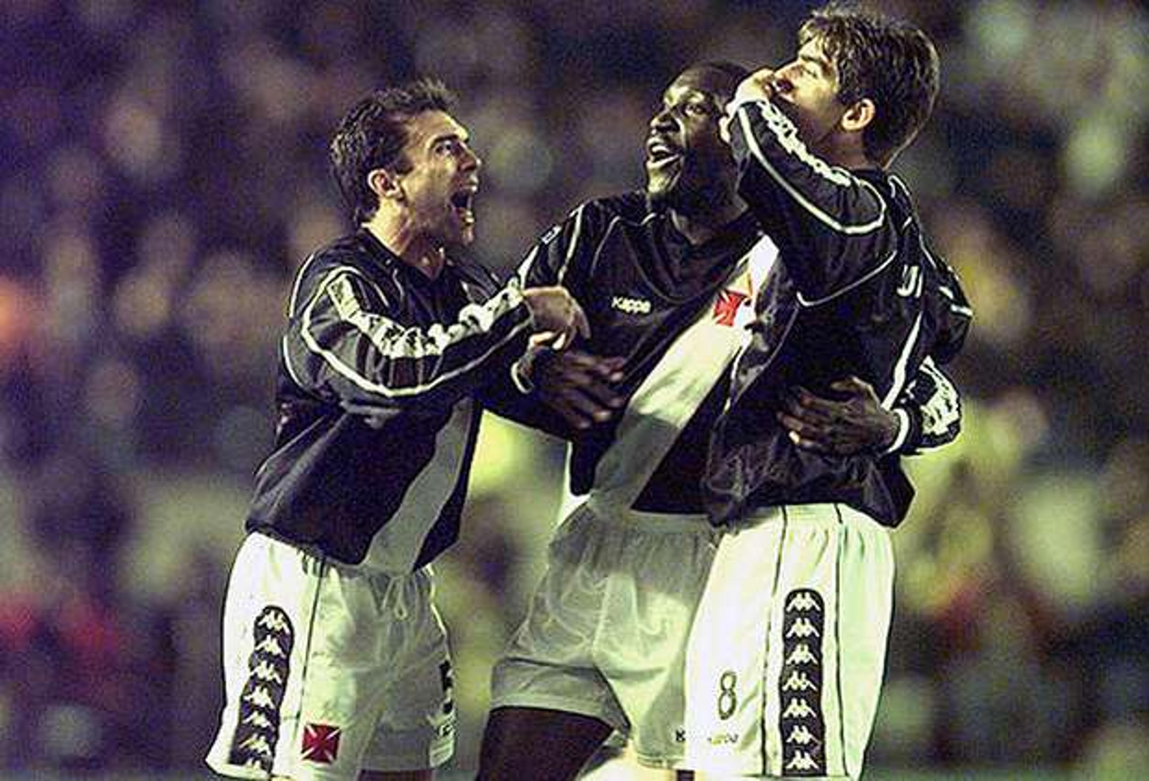 Vasco x River nesta terça! Saiba por onde andam os jogadores de partida histórica de 1998