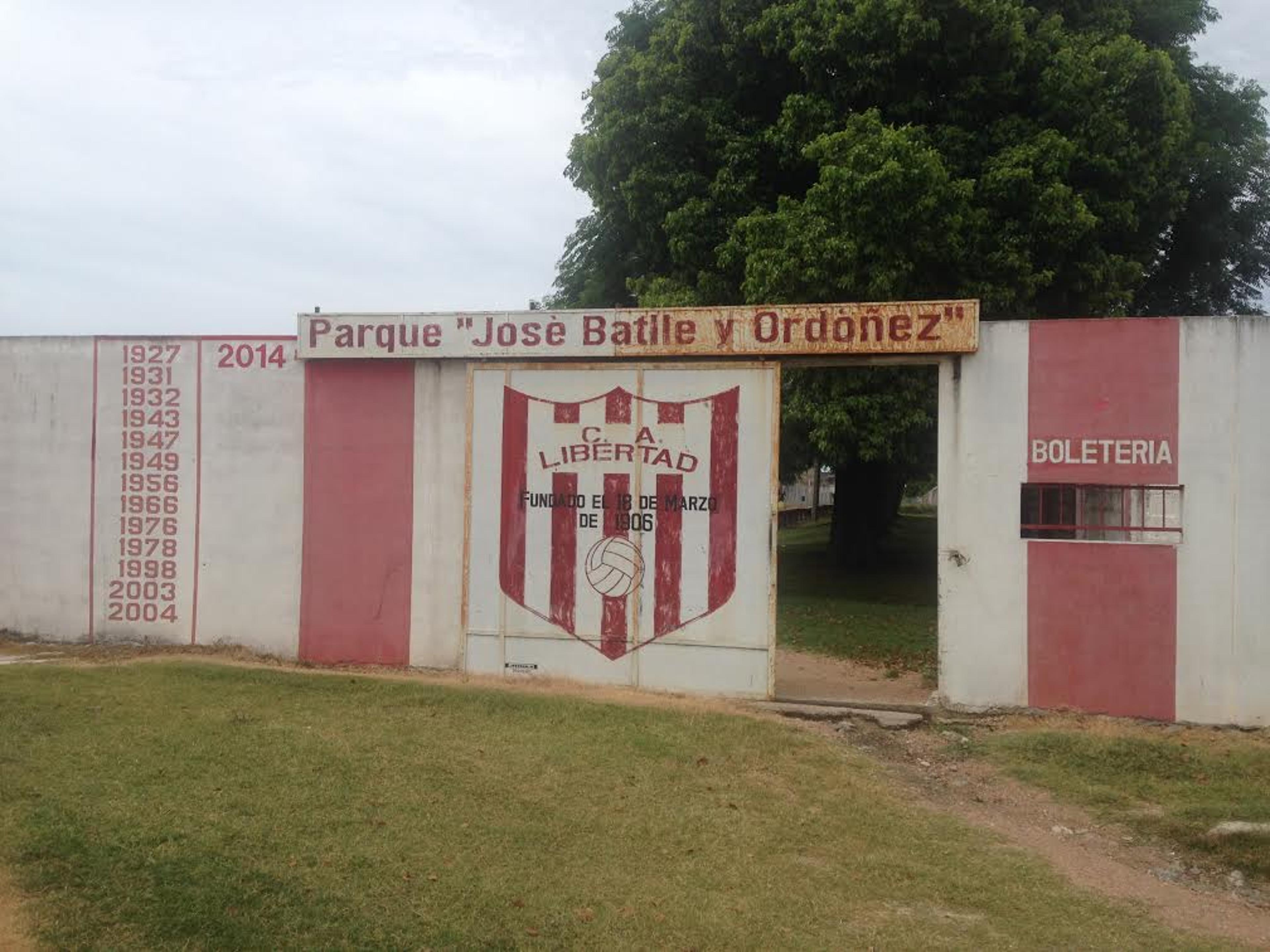 ‘Terra de Dios’ ganha presente e festeja volta de Lugano ao São Paulo