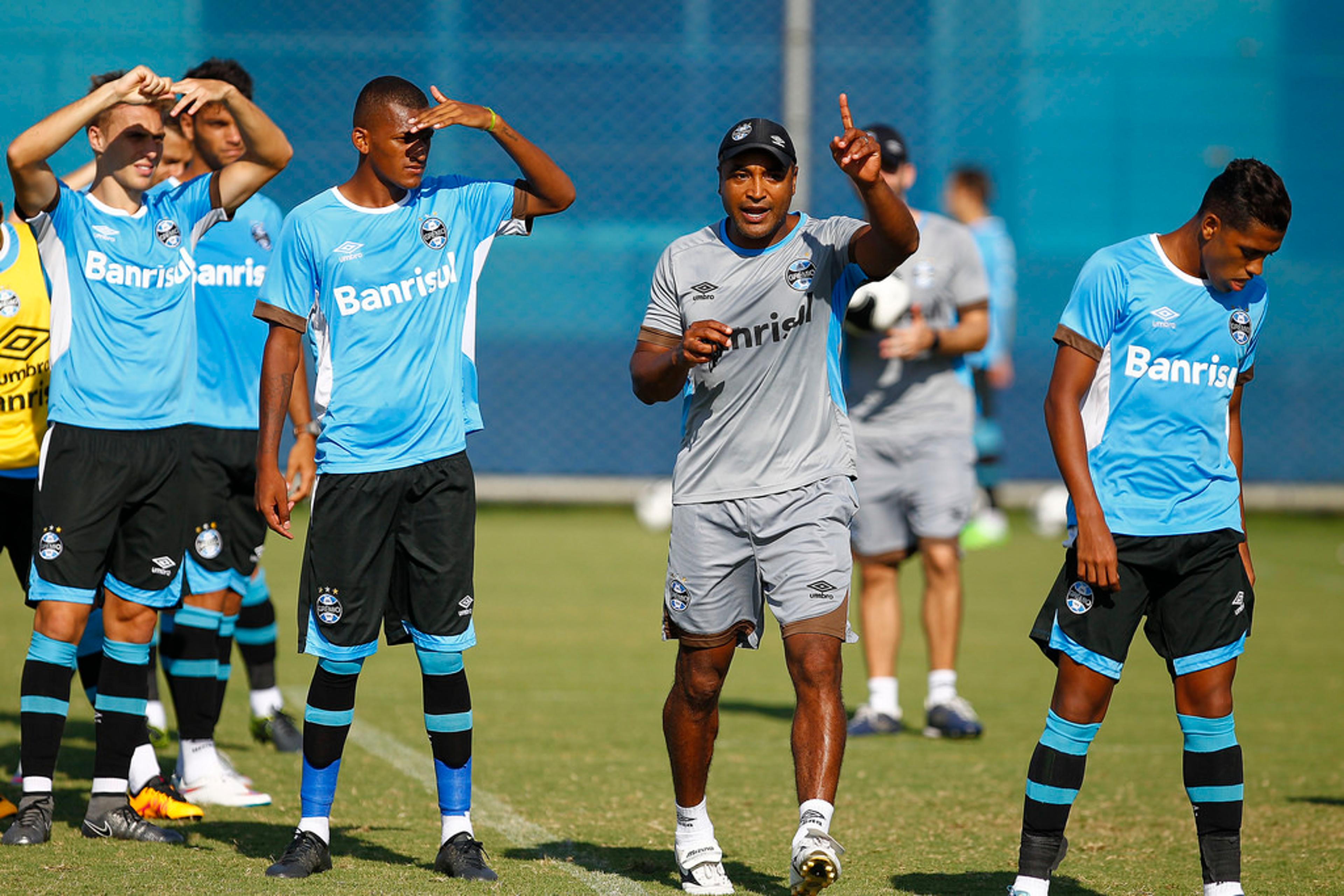 Grêmio pode garantir primeira posição da fase classificatória do Gauchão nesta quarta