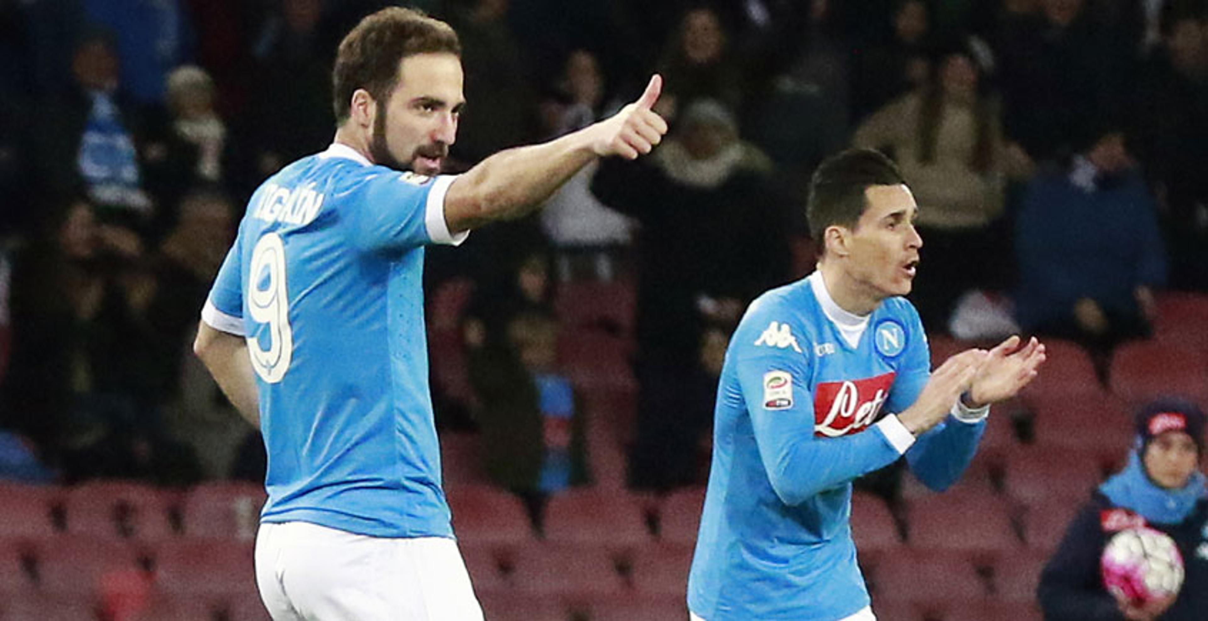 Napoli vence com mais um gol de Higuaín; Klose faz dois para a Lazio