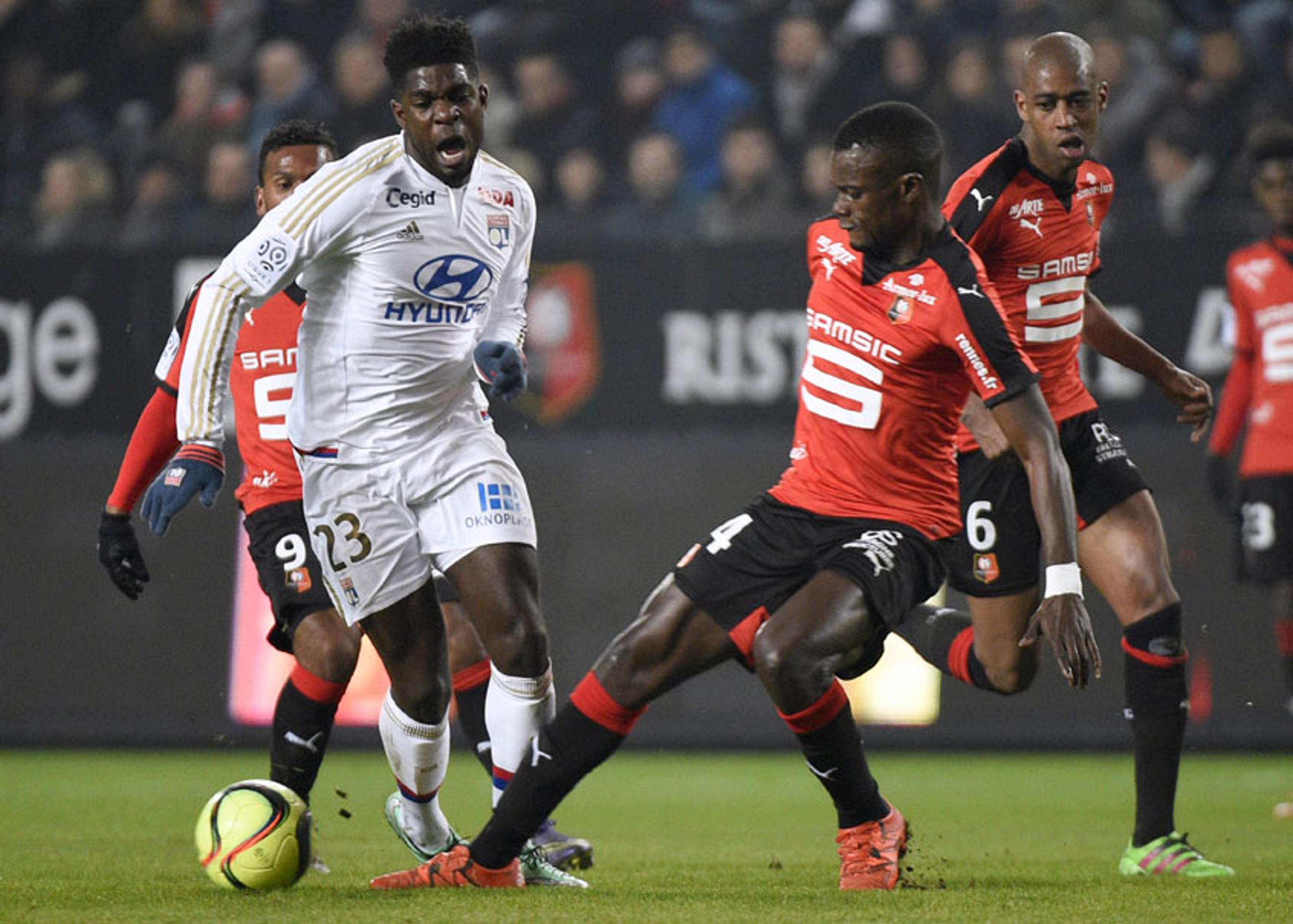 Lyon não segura resultado e fica no empate com o Rennes