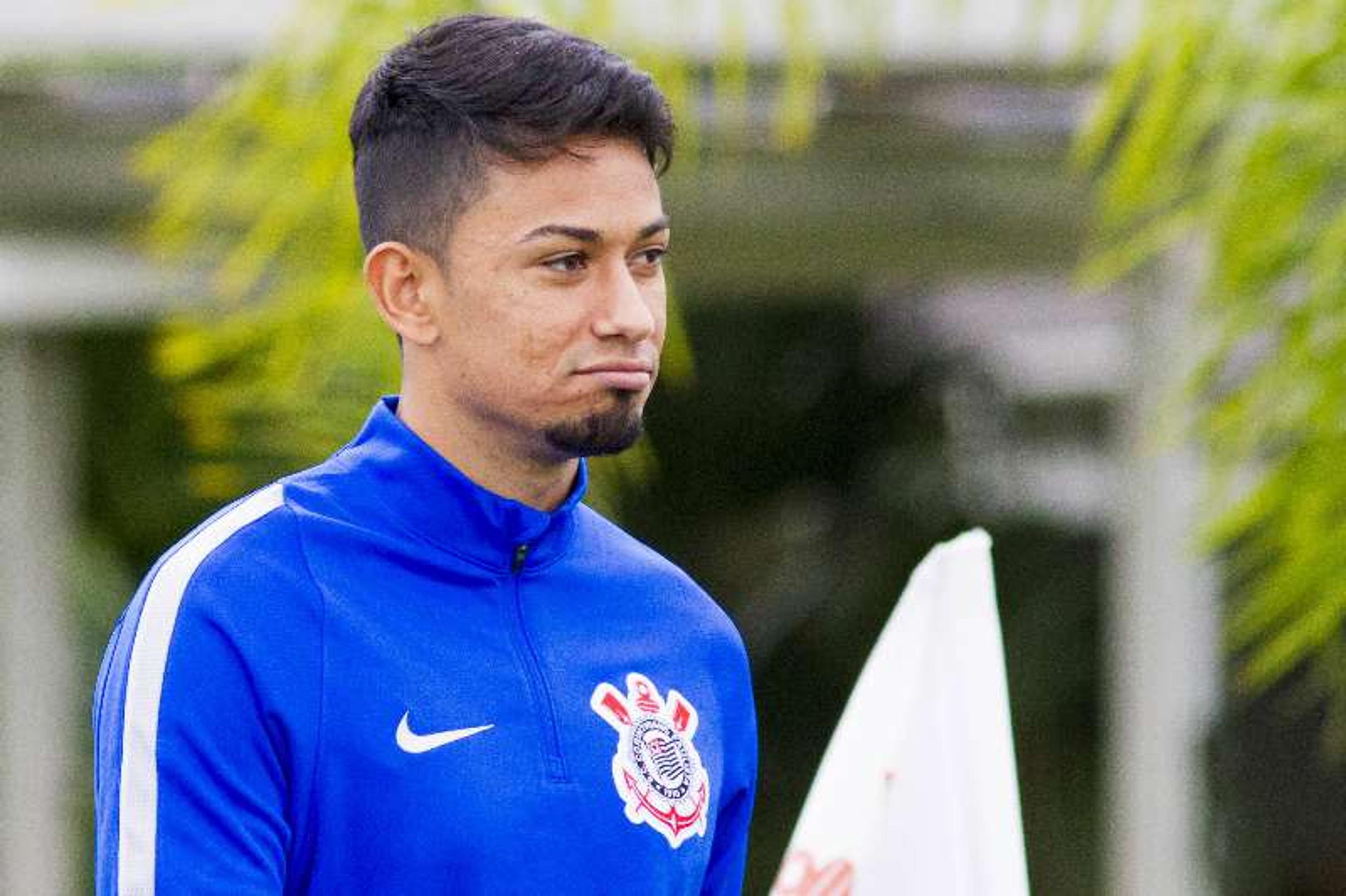 Artilheiro ‘oficial’ no ano, Lucca tenta voltar a ser titular do Corinthians