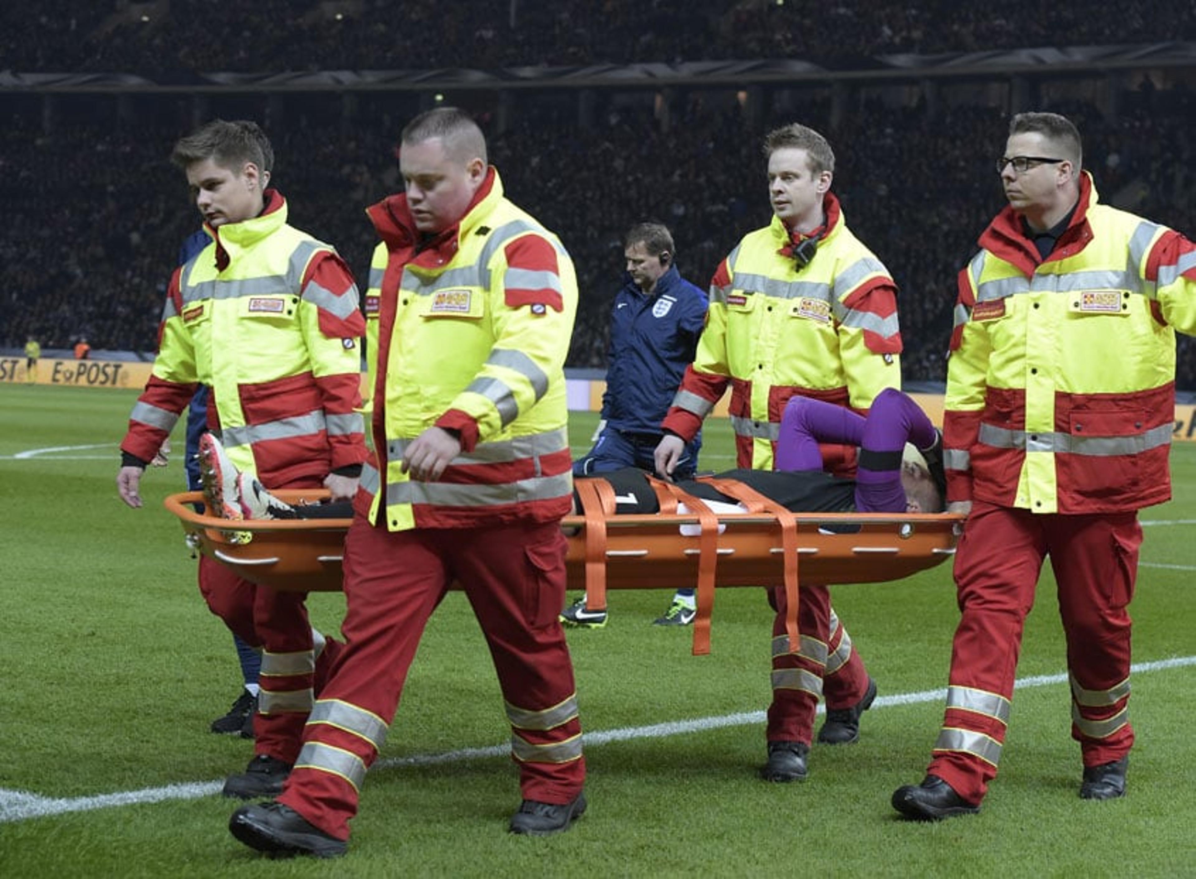 Goleiro da Inglaterra sofre fratura no tornozelo e está fora da Eurocopa