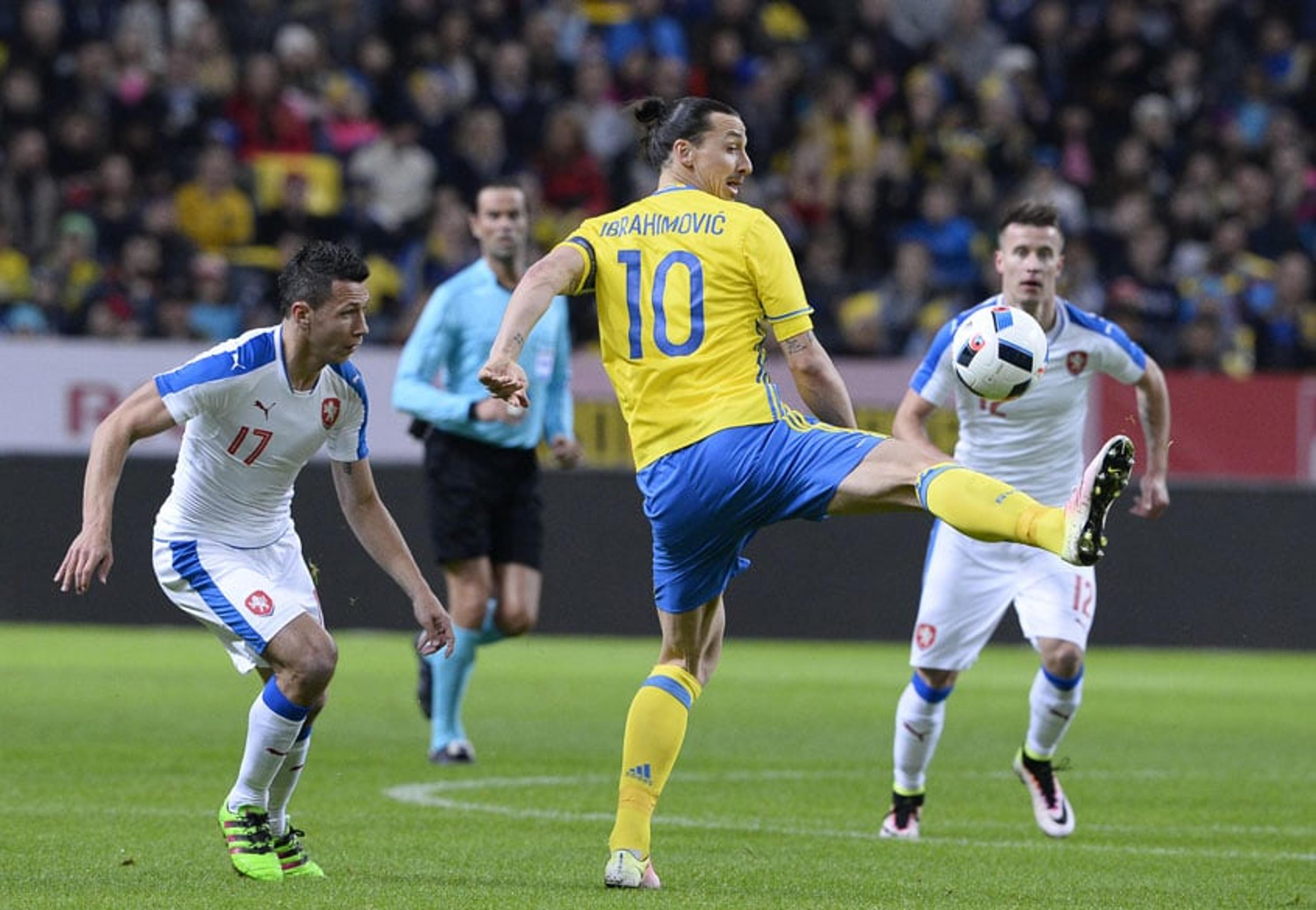 Técnico da Suécia não descarta convocar Ibrahimovic para Copa