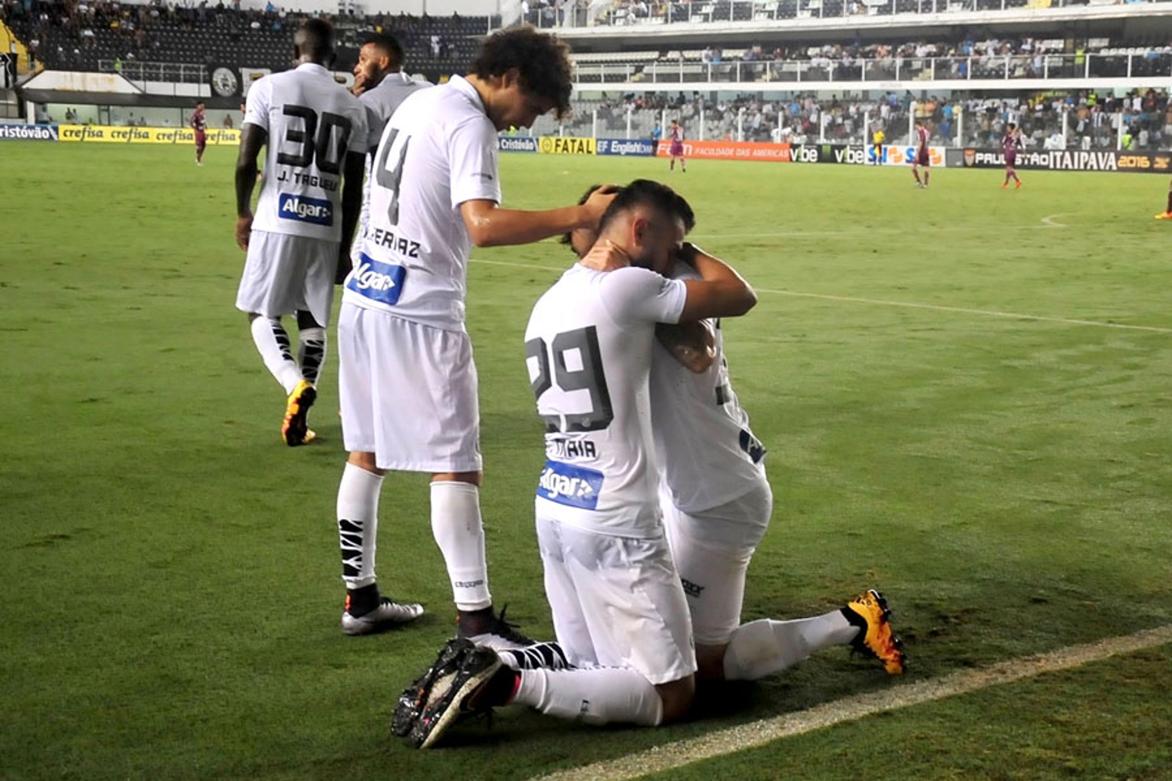 FOTOS – As imagens da goleada do Santos sobre a Ferroviária