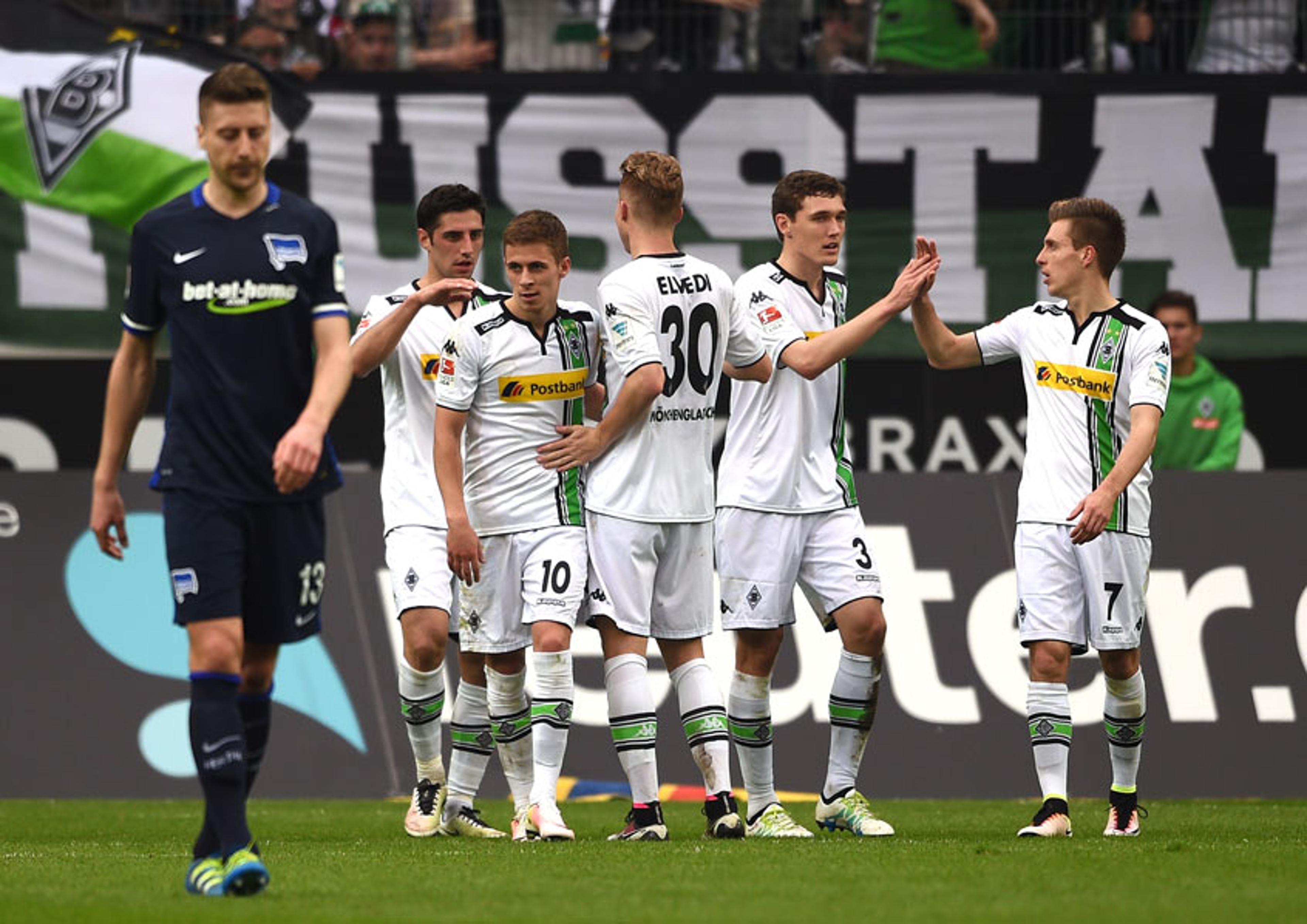 Gladbach massacra o Hertha Berlin e volta à zona da Liga dos Campeões