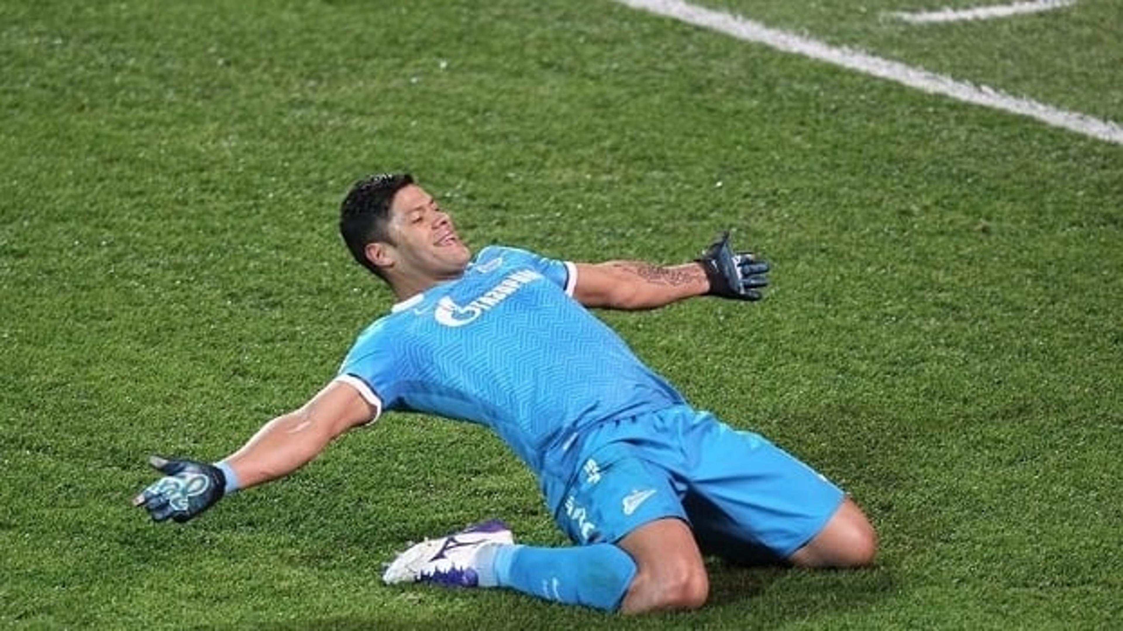 Hulk faz dois, chega à artilharia e Zenit vence o CSKA