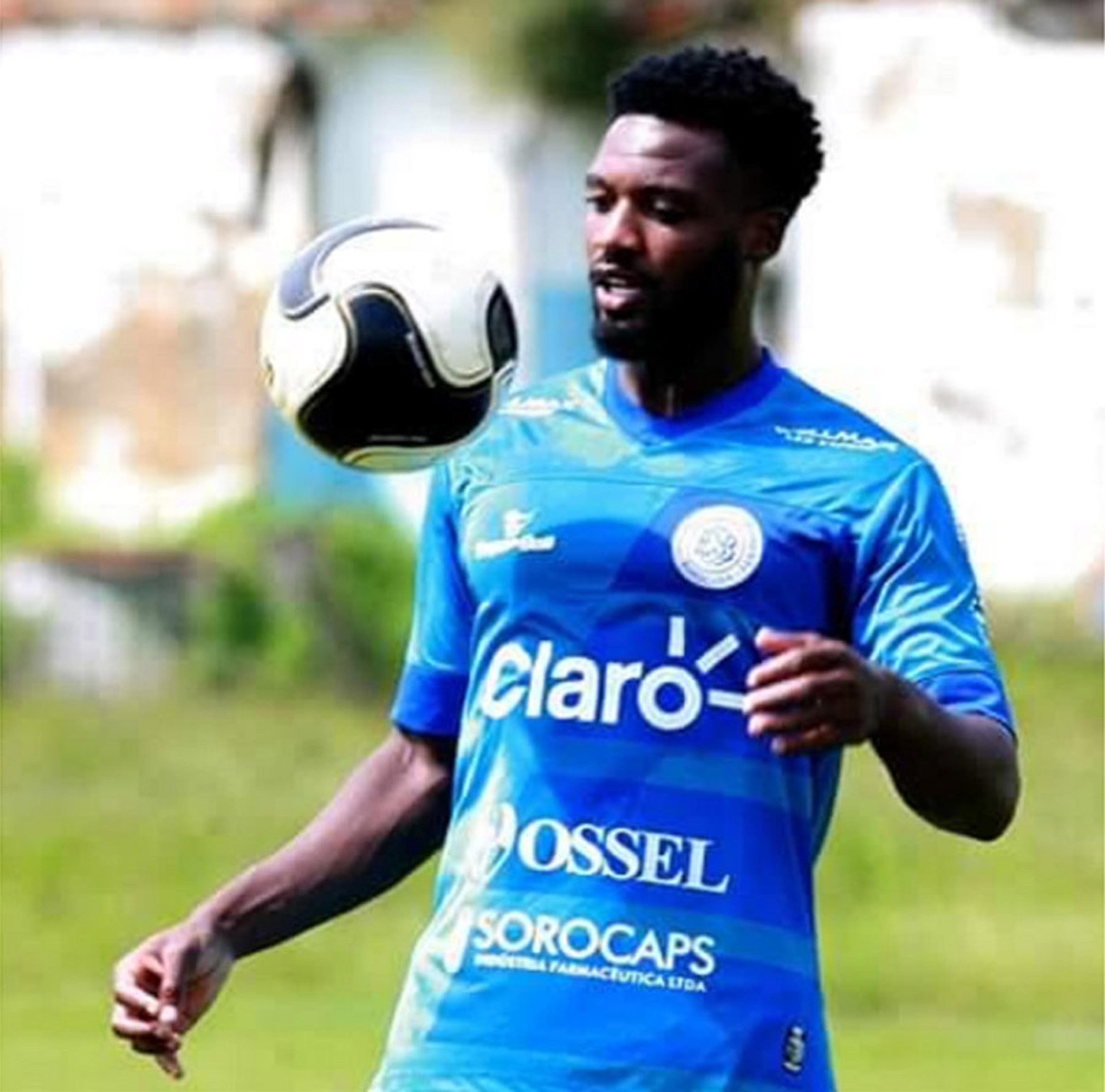 Volante reencontra o São Paulo e diz: ‘Lugano representa a garra’