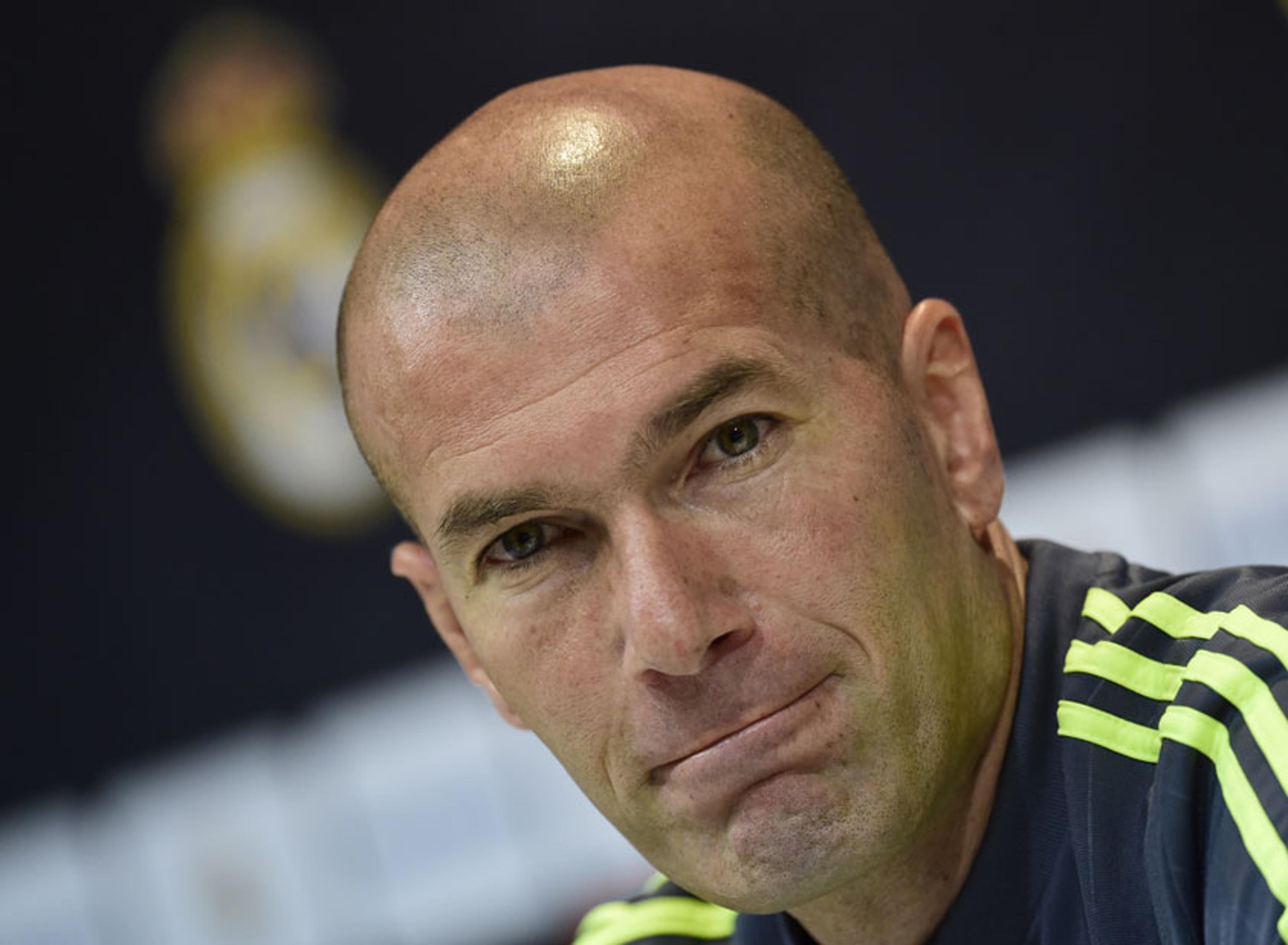 Zidane confirma ausência de trio em confronto diante do Villarreal