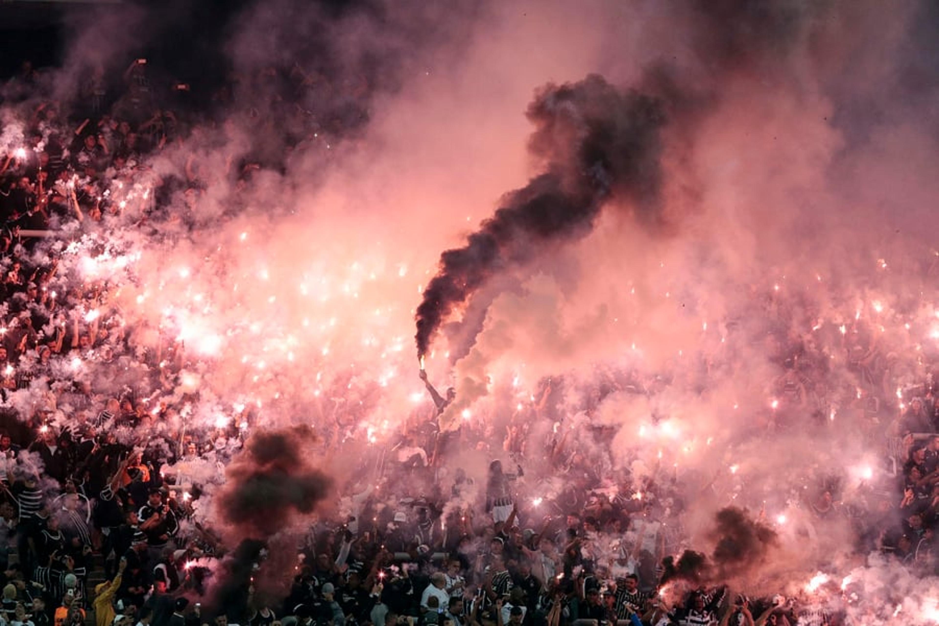 Palmeiras está perto de bater Corinthians em número de sócios