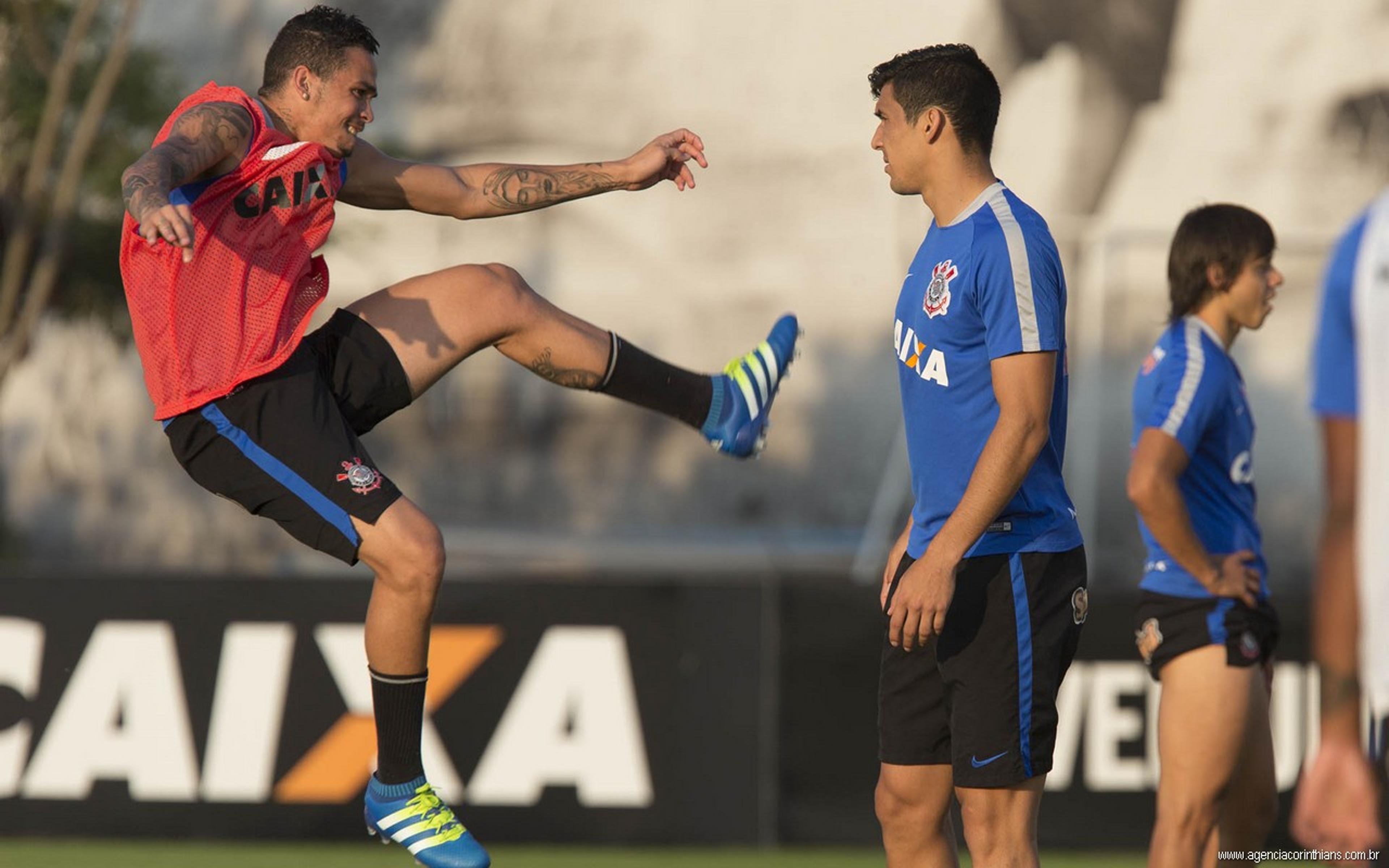 Para ‘retomar o padrão’, Luciano fica sem folga e treina no Corinthians