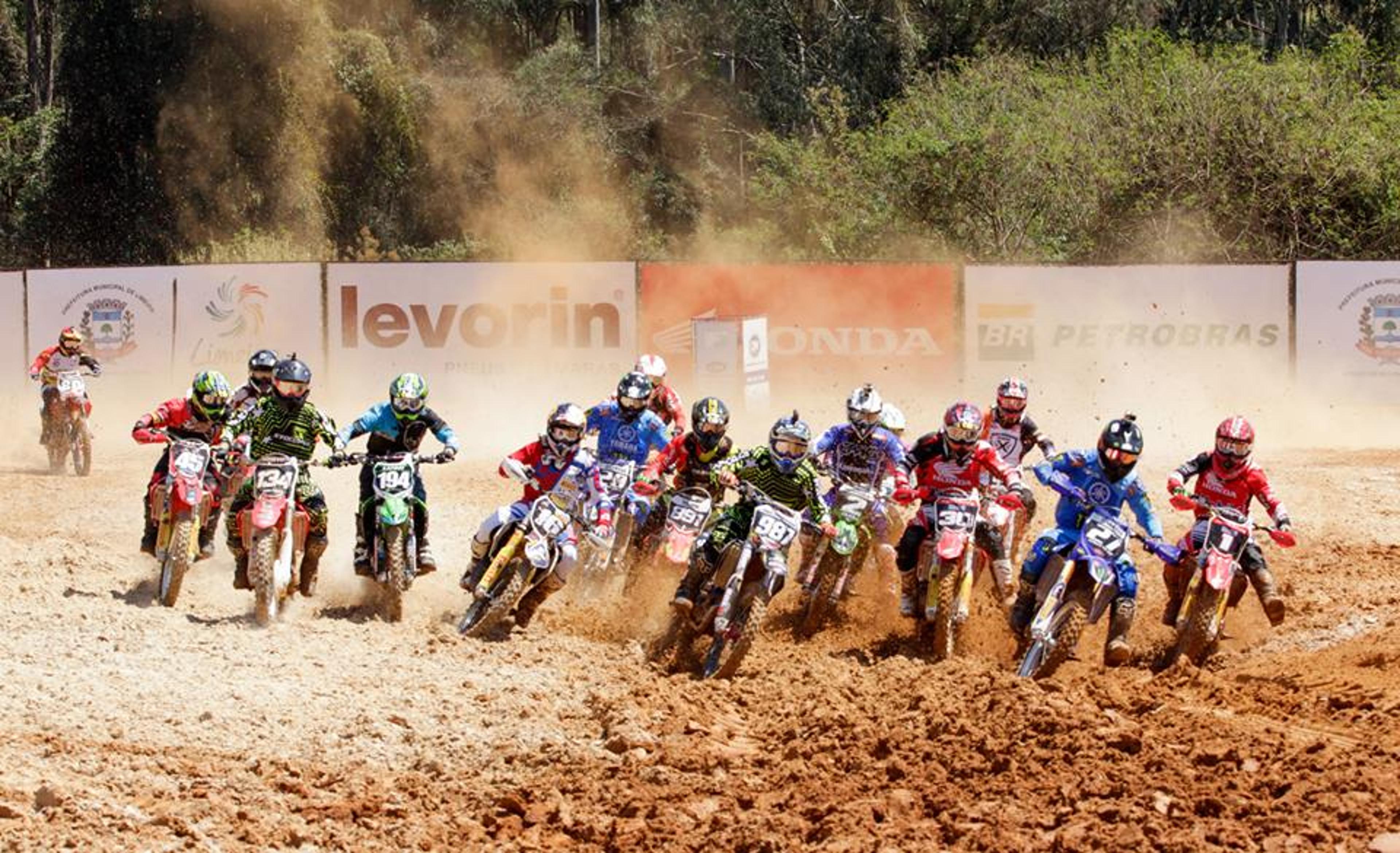 Disputa do Brasileiro de Motocross PRÓ começa neste fim de semana