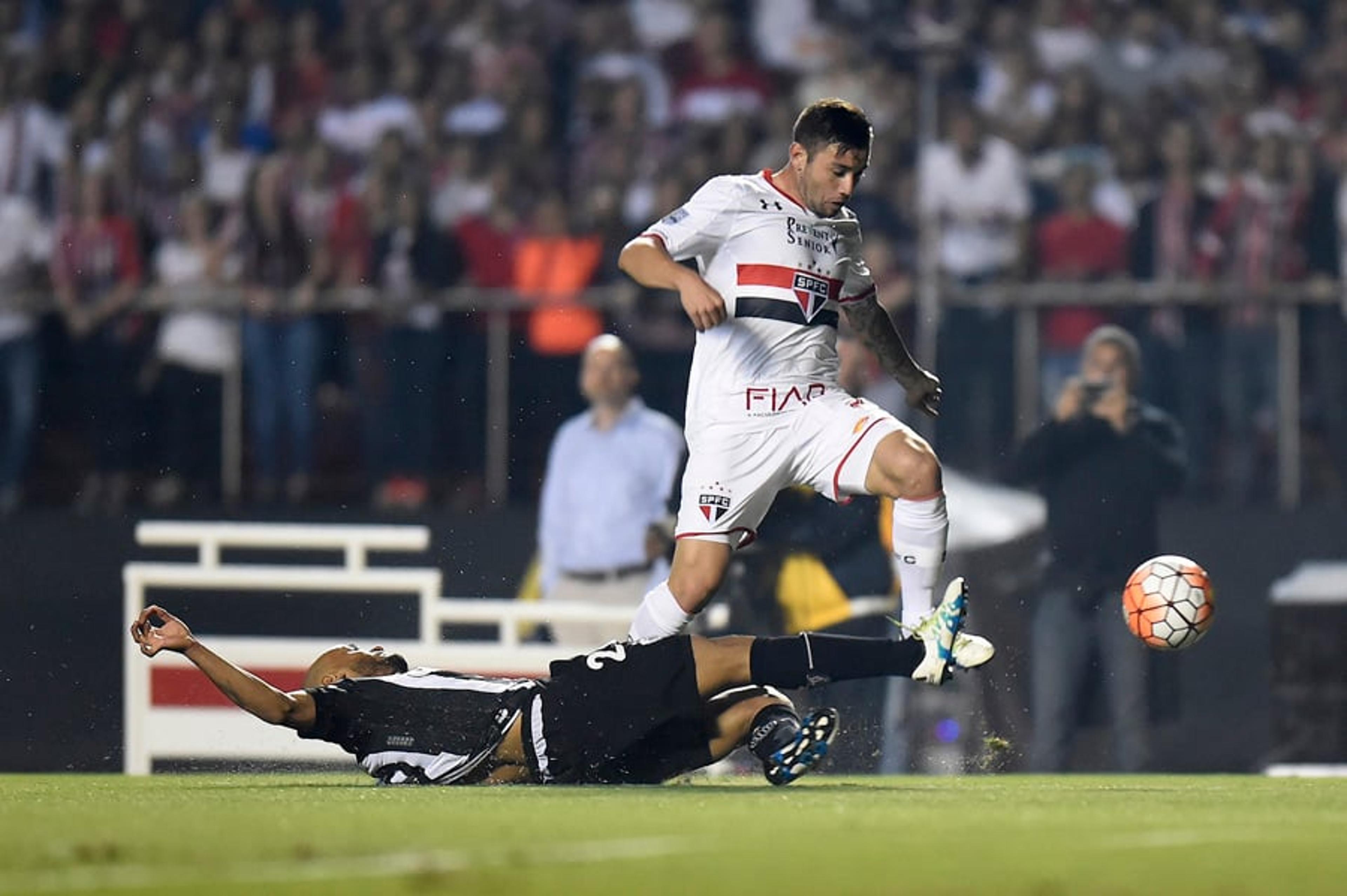 Maicon não tem lesão, Mena pedala e dupla do São Paulo deve pegar o Galo