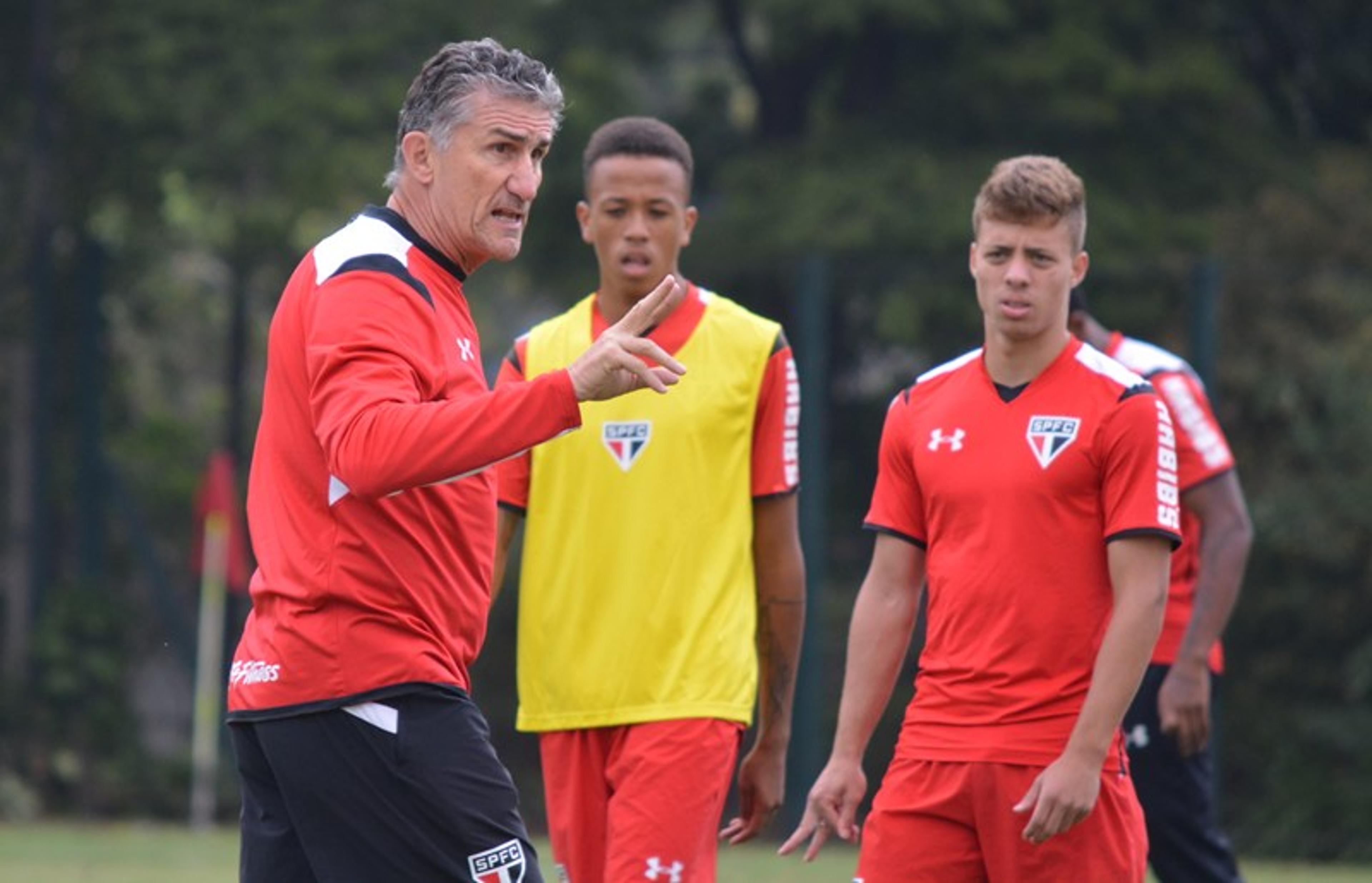 São Paulo tem projeto para descentralizar técnico; Bauza aprova