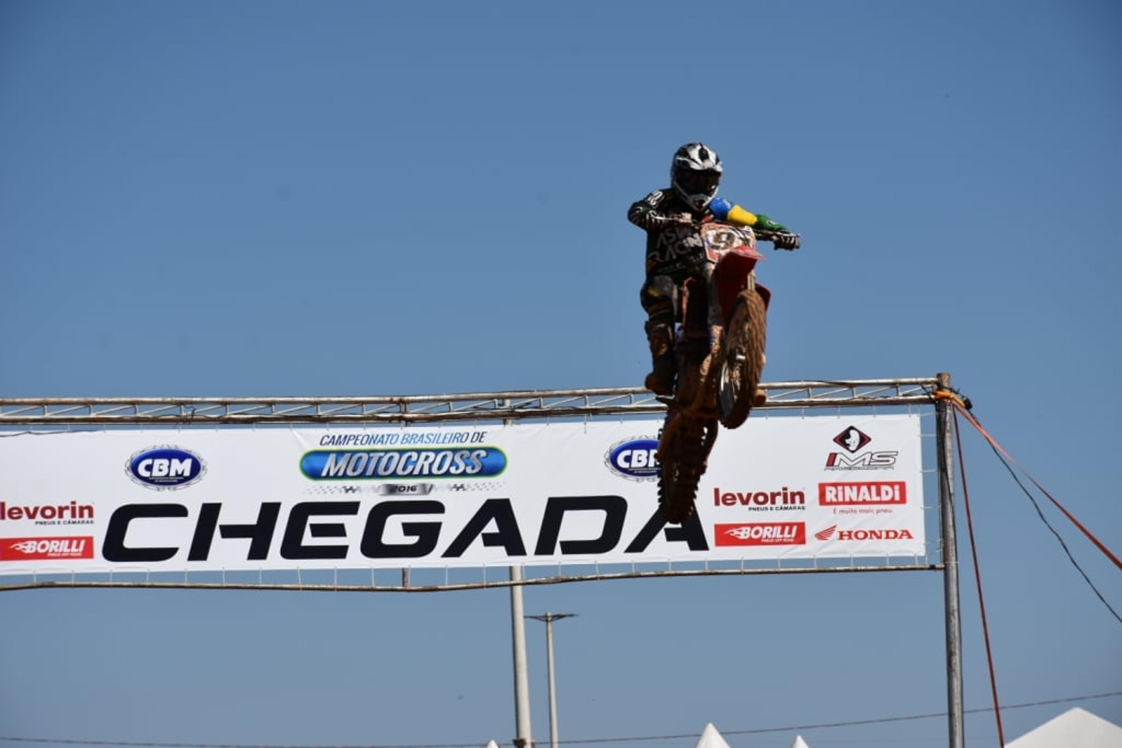 Depois de oito anos, Negretti volta a competir no Brasileiro de Motocross PRÓ