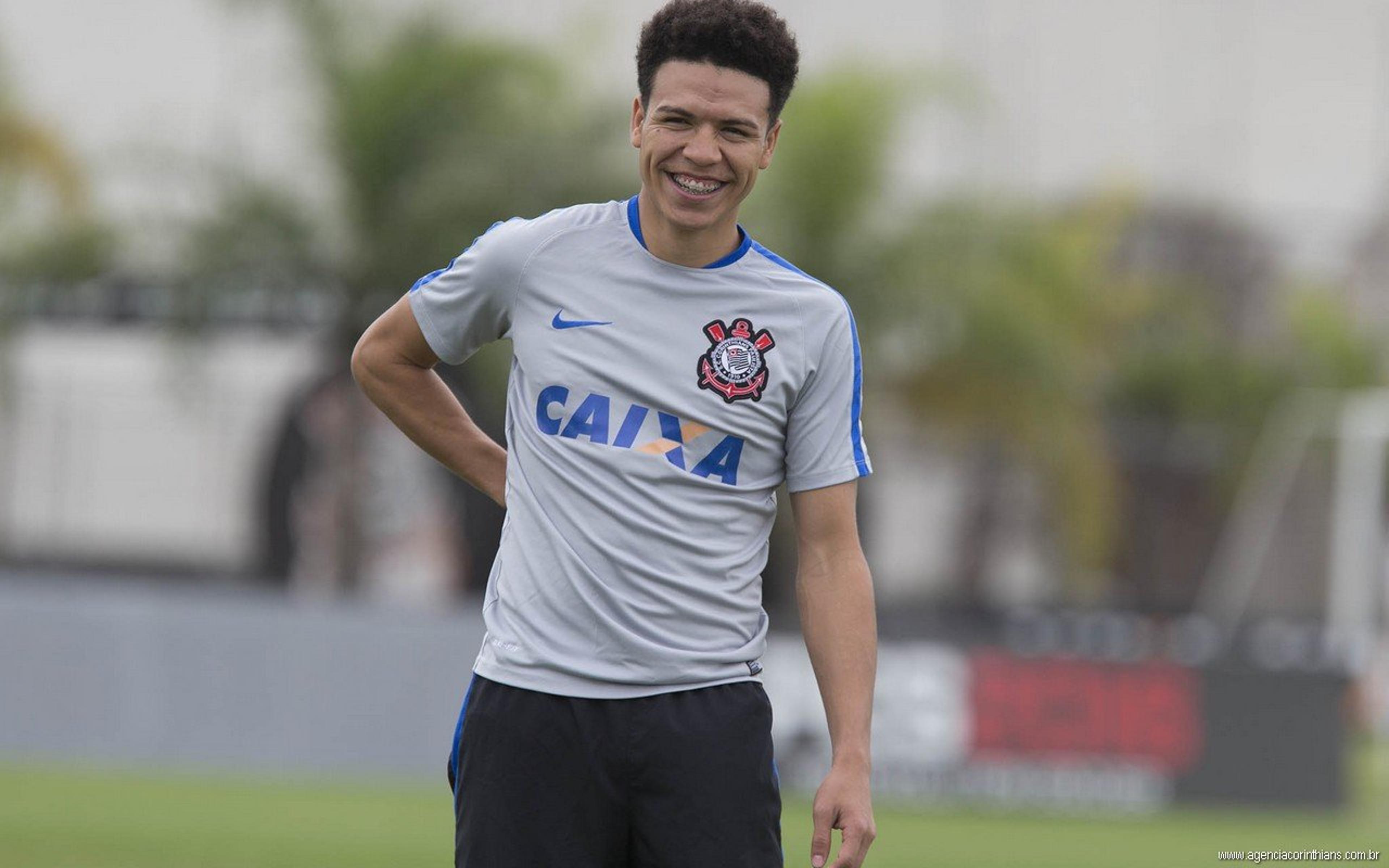 Marquinhos Gabriel chega a um mês no Timão e já exibe boas credenciais