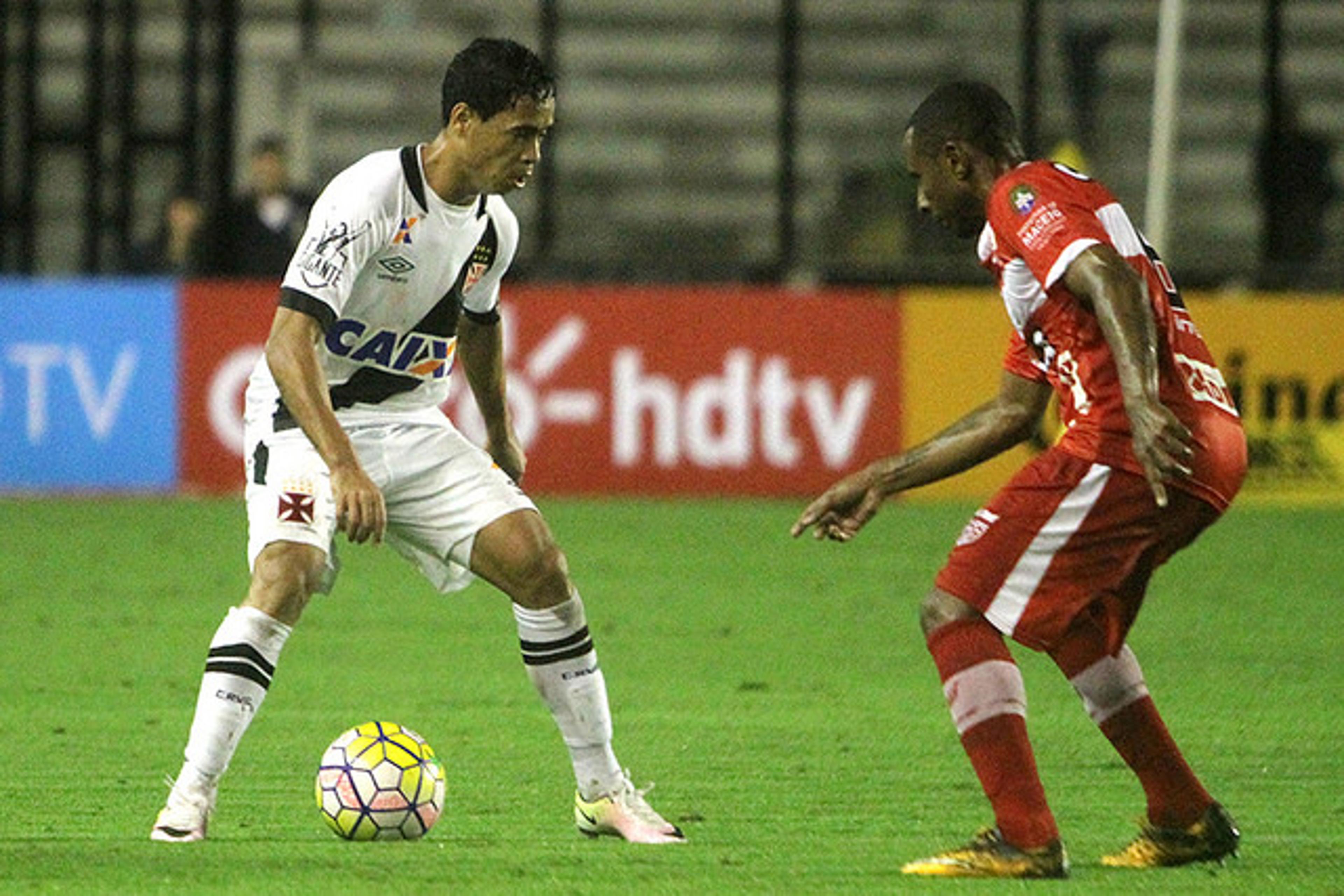 Jorginho confirma Madson fora e substituto do Vasco diante do Tupi