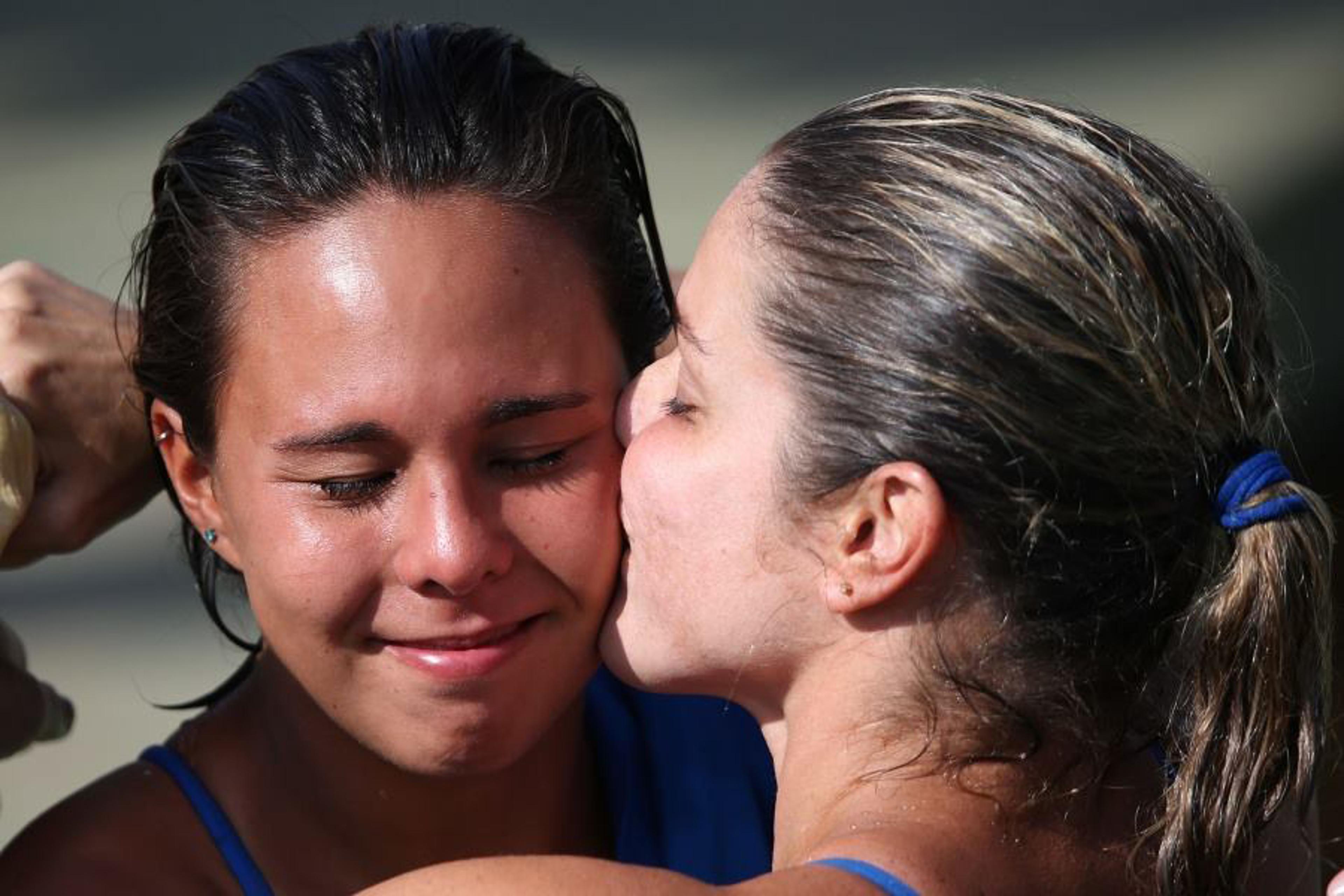 Juliana Veloso se garante também no salto sincronizado