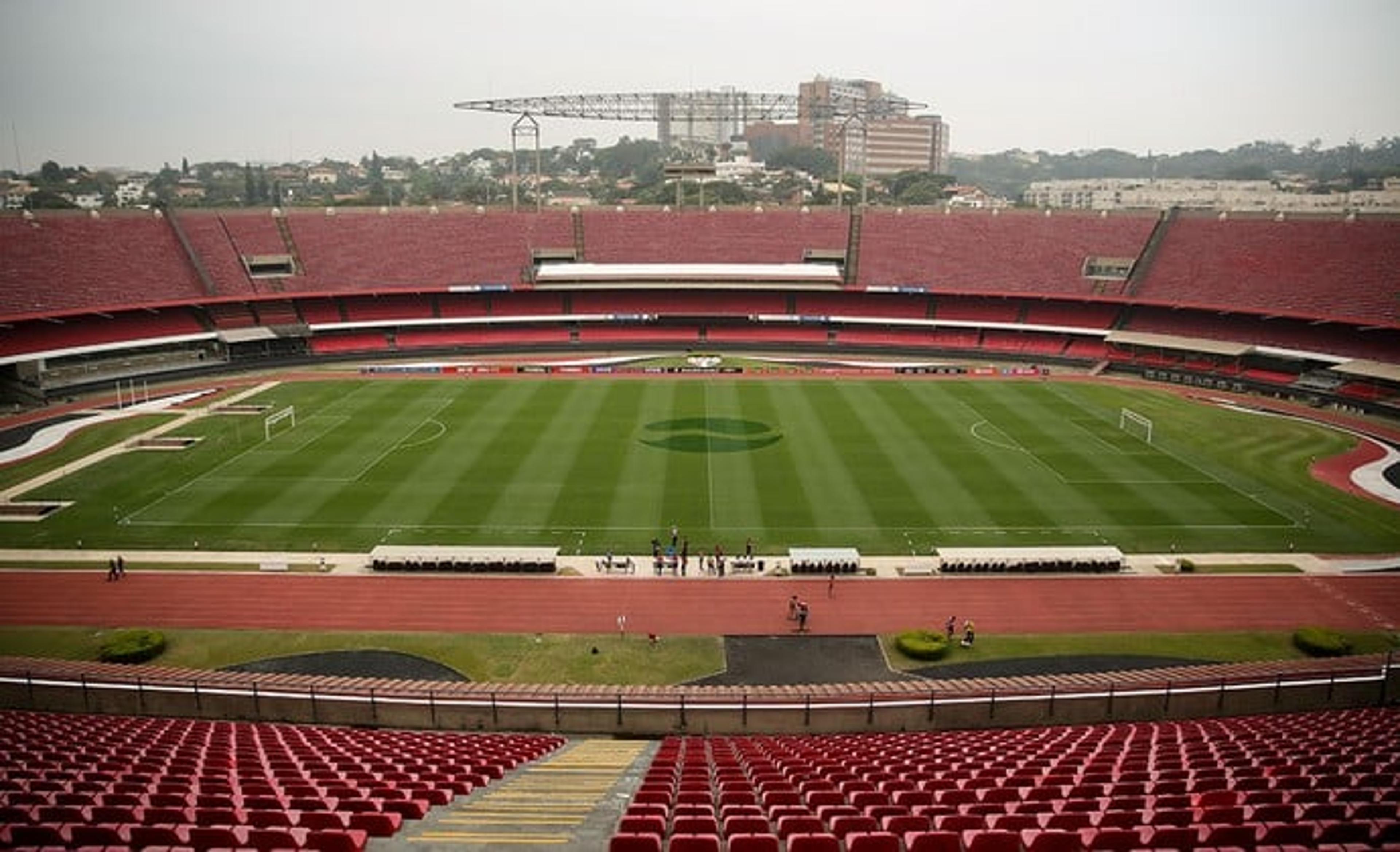 São Paulo estiliza gramado do Morumbi para lançar nova camisa