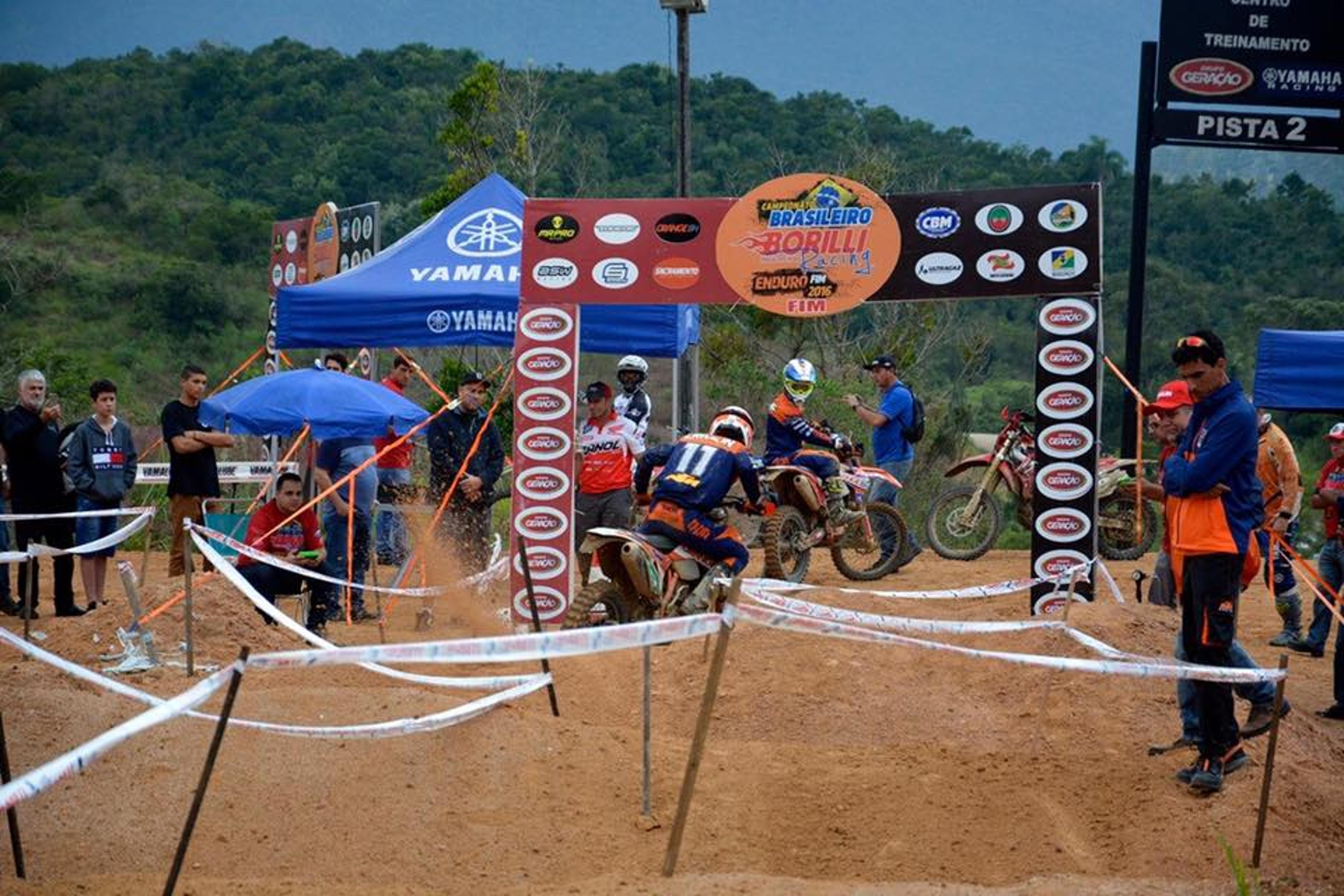 Bruno Crivillin vence etapa do Brasileiro de Enduro FIM